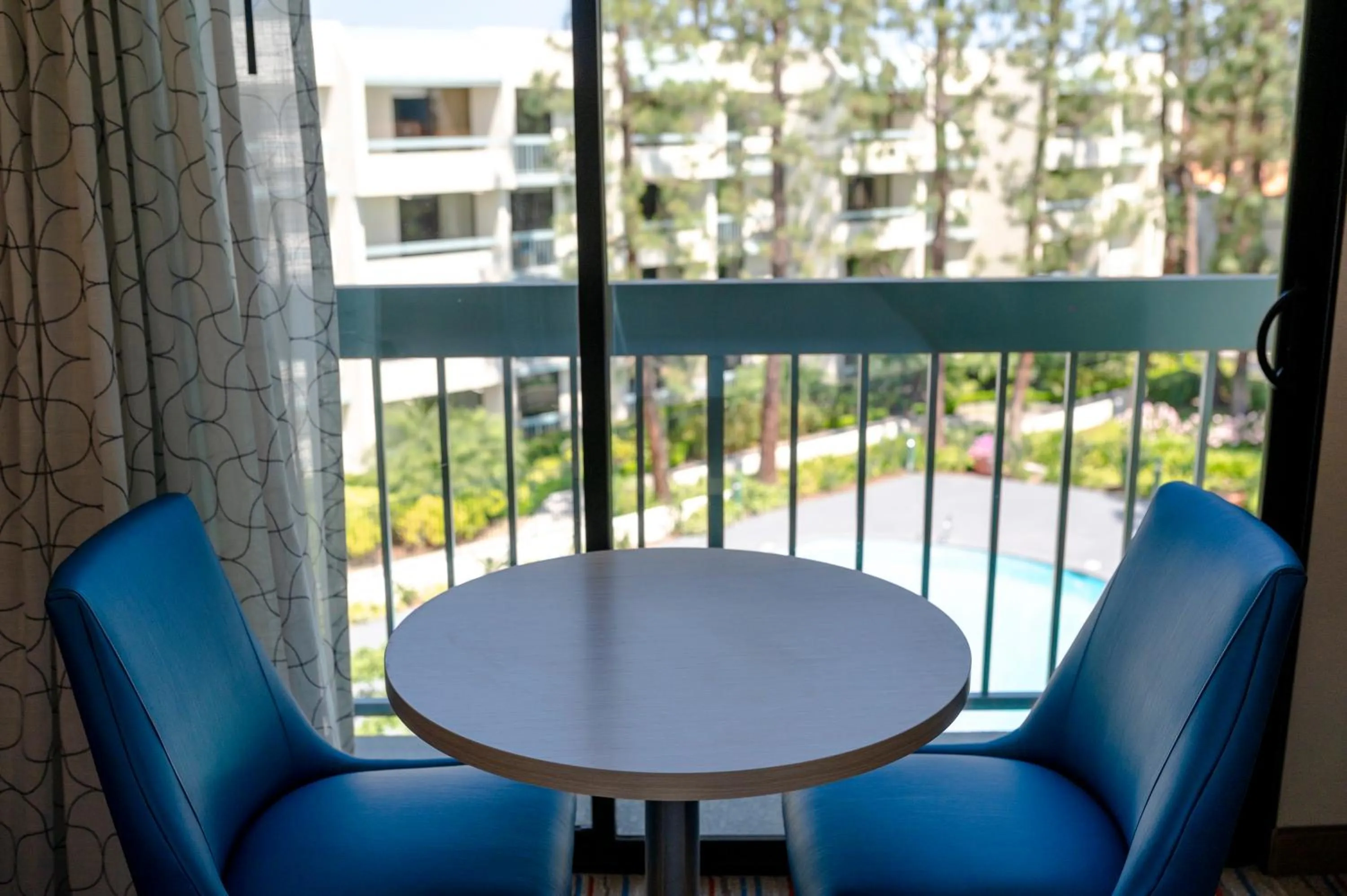 Day in Howard Johnson by Wyndham Anaheim Hotel & Water Playground