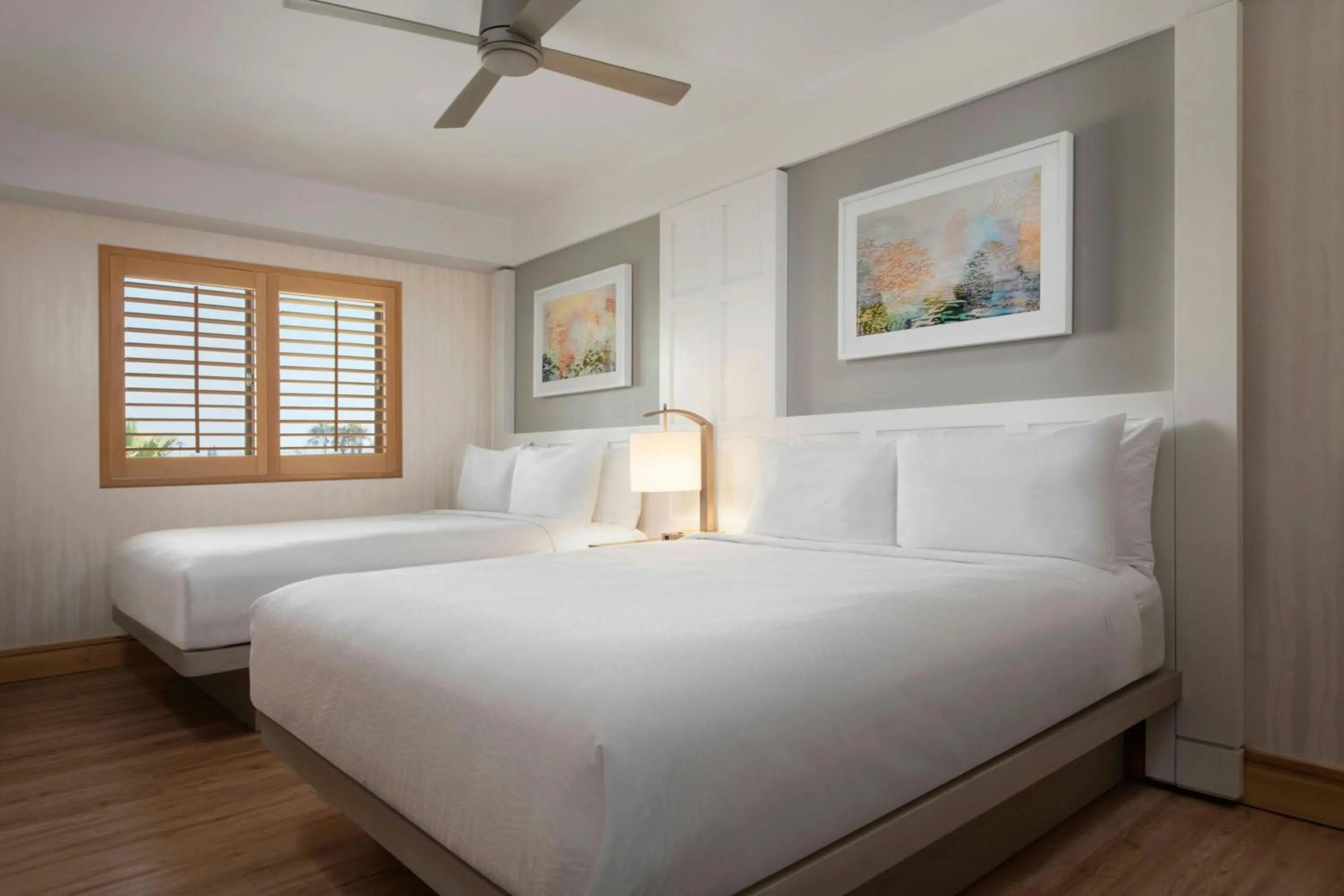 Photo of the whole room, Bed in Pier South Resort, Autograph Collection