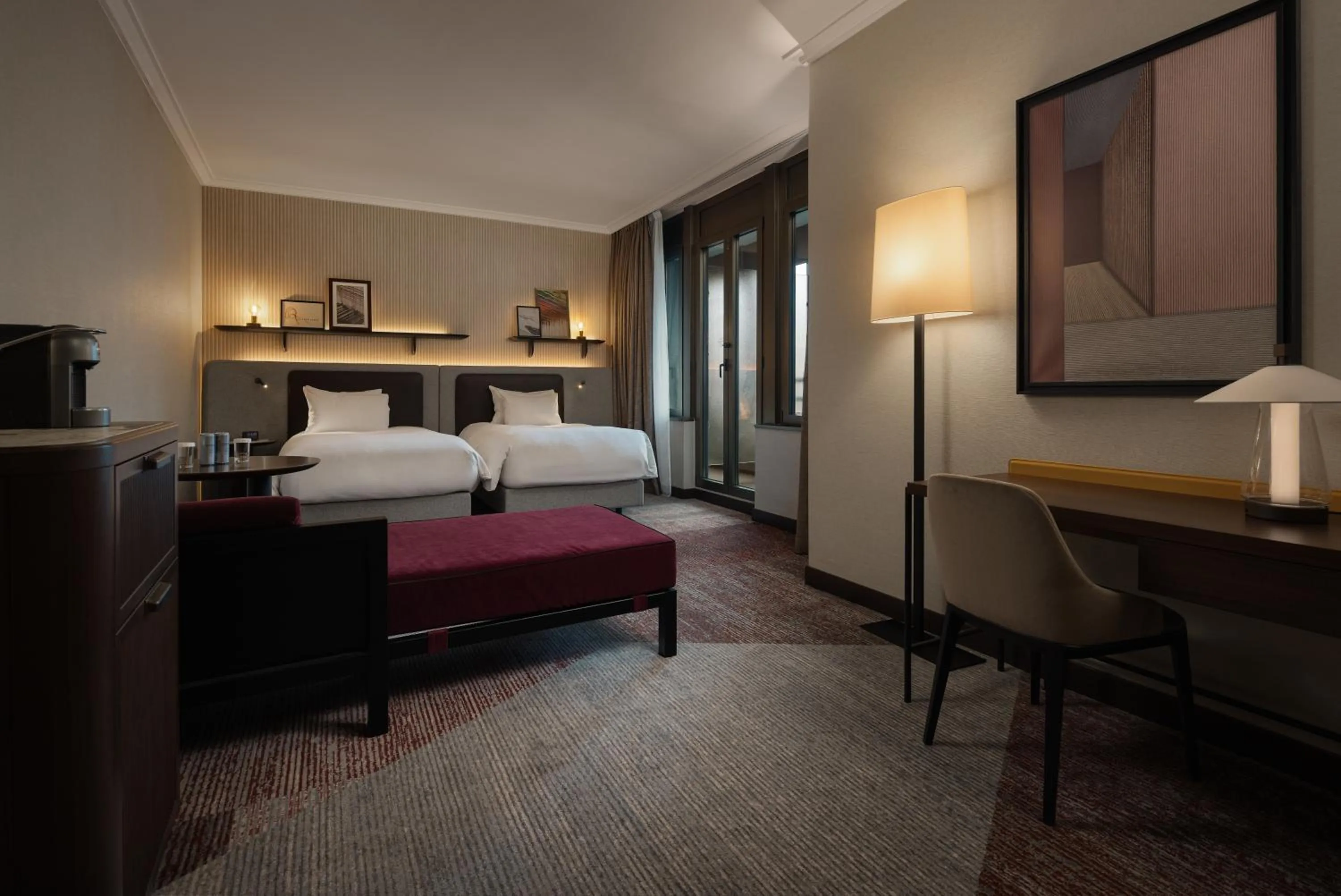 Photo of the whole room, Bed in Hilton Milan