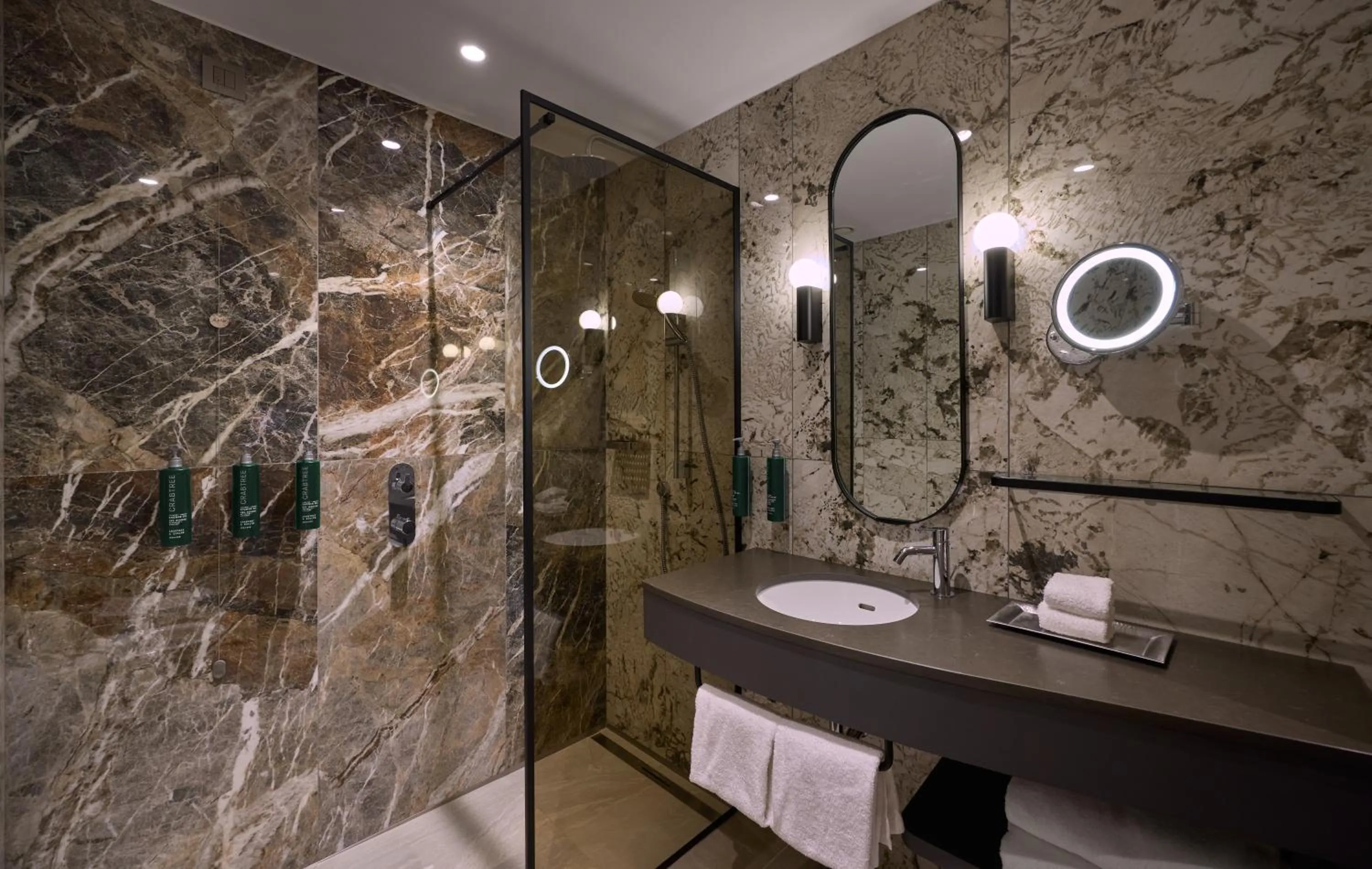 Bathroom in Hilton Milan