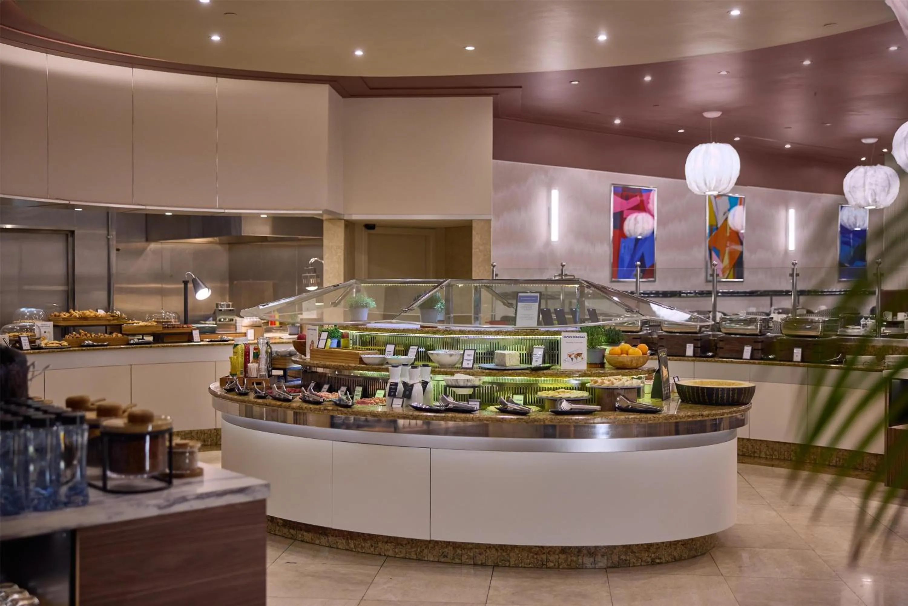 Restaurant/places to eat in Hilton Milan