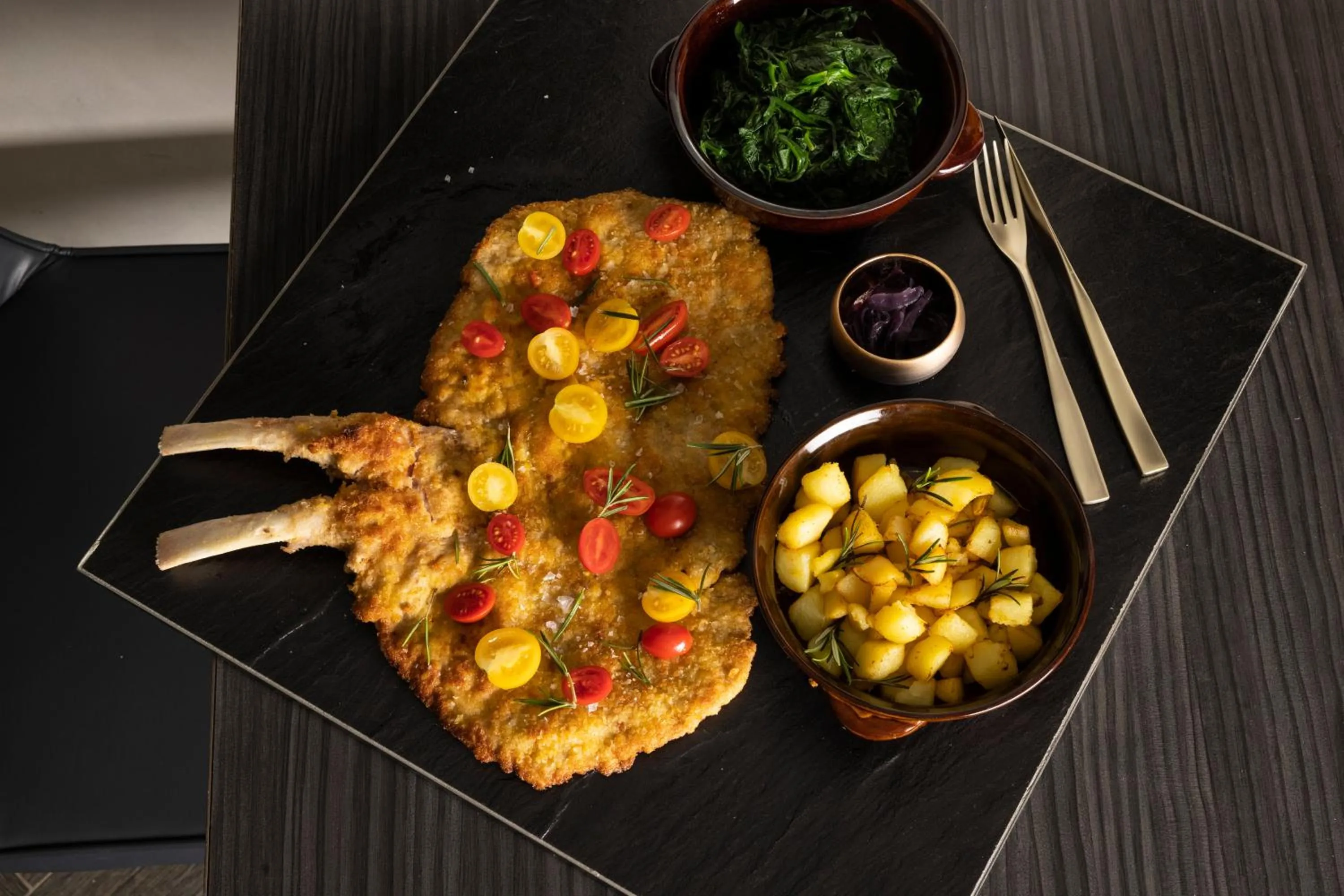 Restaurant/places to eat in Hilton Milan