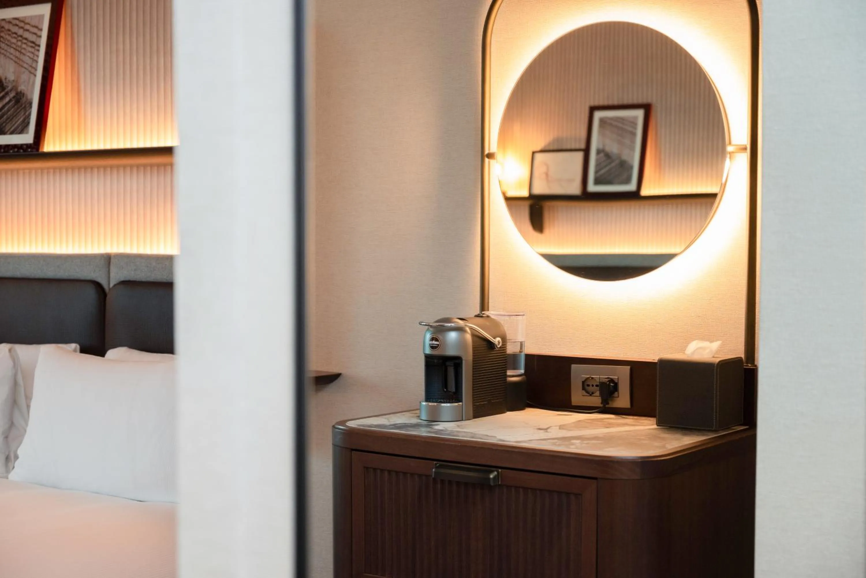 Coffee/tea facilities in Hilton Milan