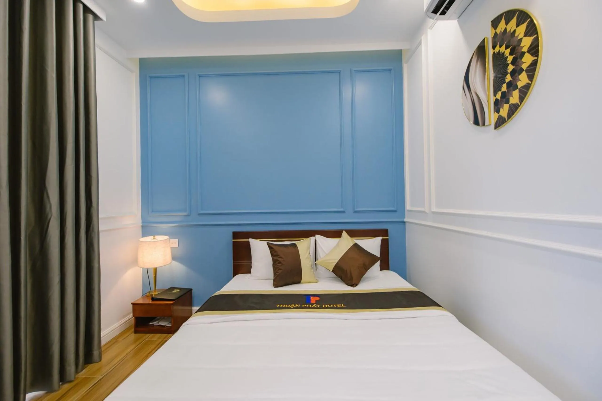 Bedroom, Bed in Thuận Phát Hotel