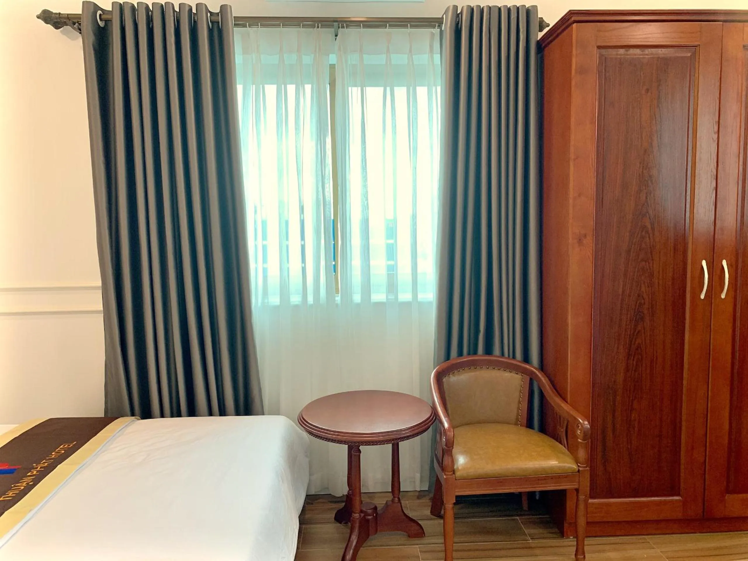 Bedroom, Bed in Thuận Phát Hotel