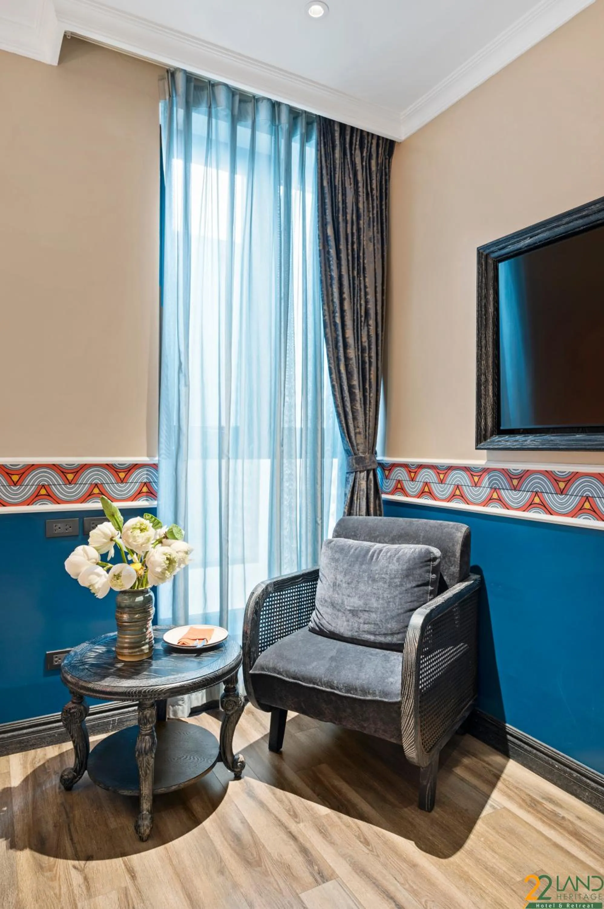 TV and multimedia in 22Land Heritage Hotel & Retreat