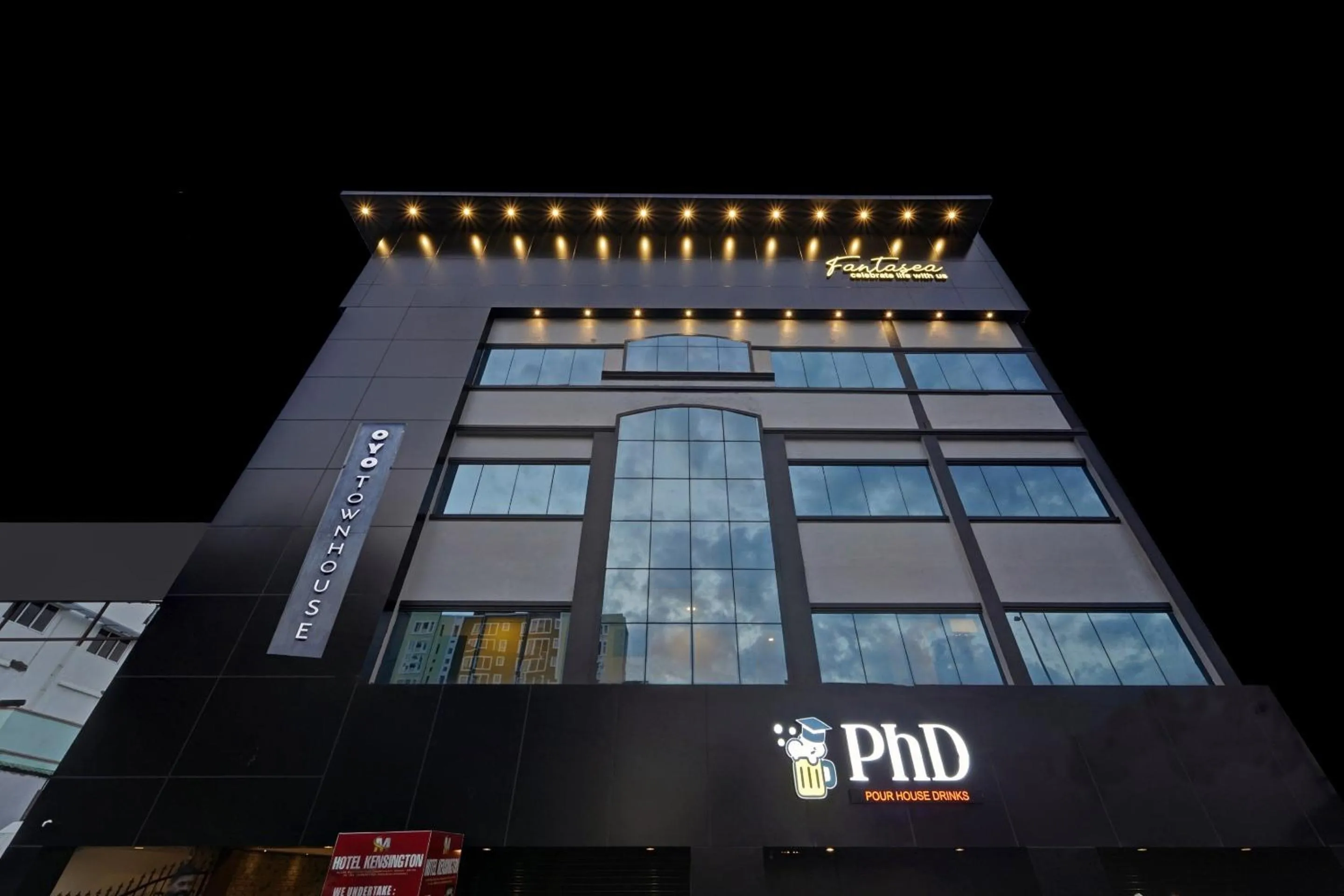 Facade/entrance in Townhouse Fantasea Hotels Near OMR