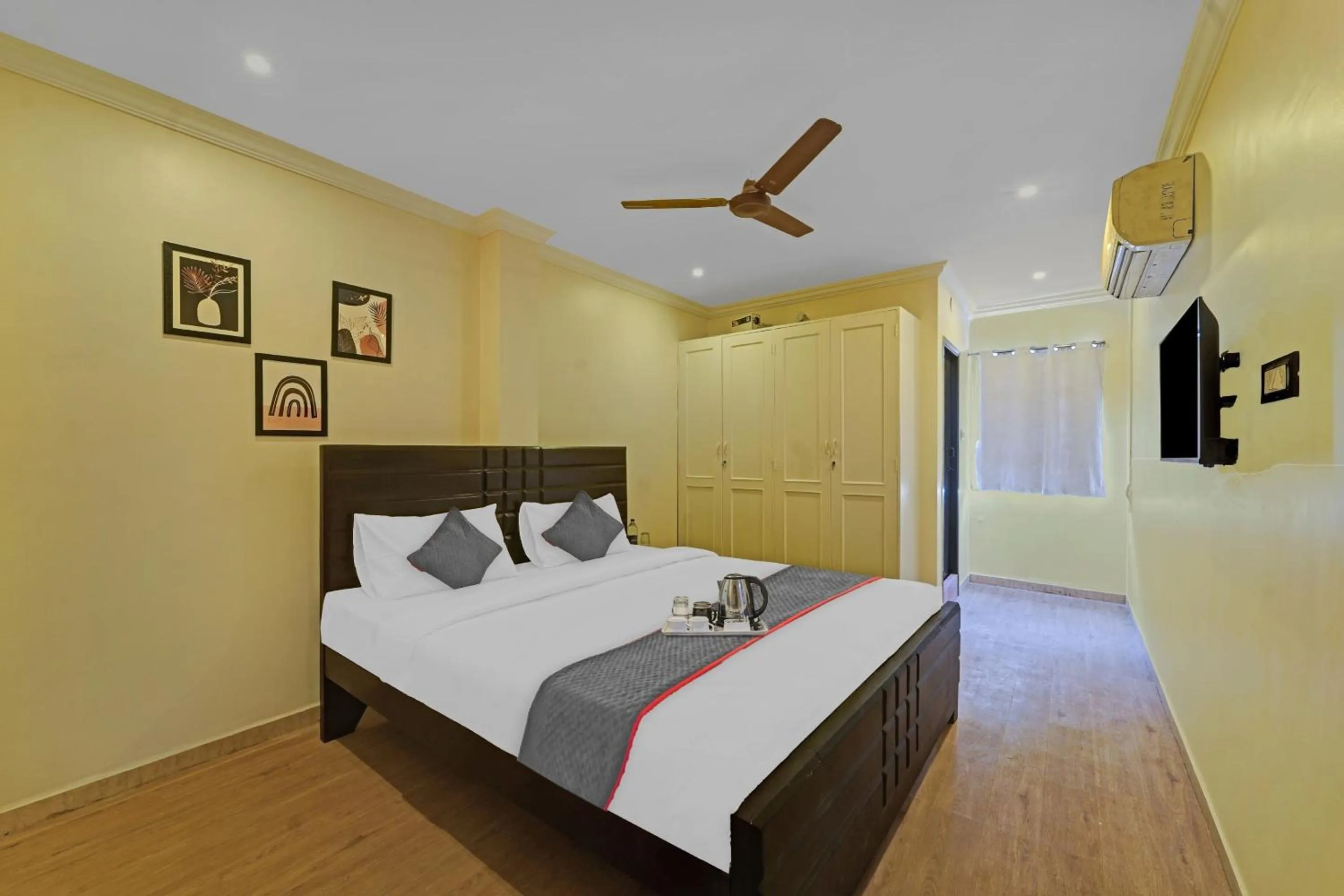 Bedroom, Bed in Townhouse Fantasea Hotels Near OMR