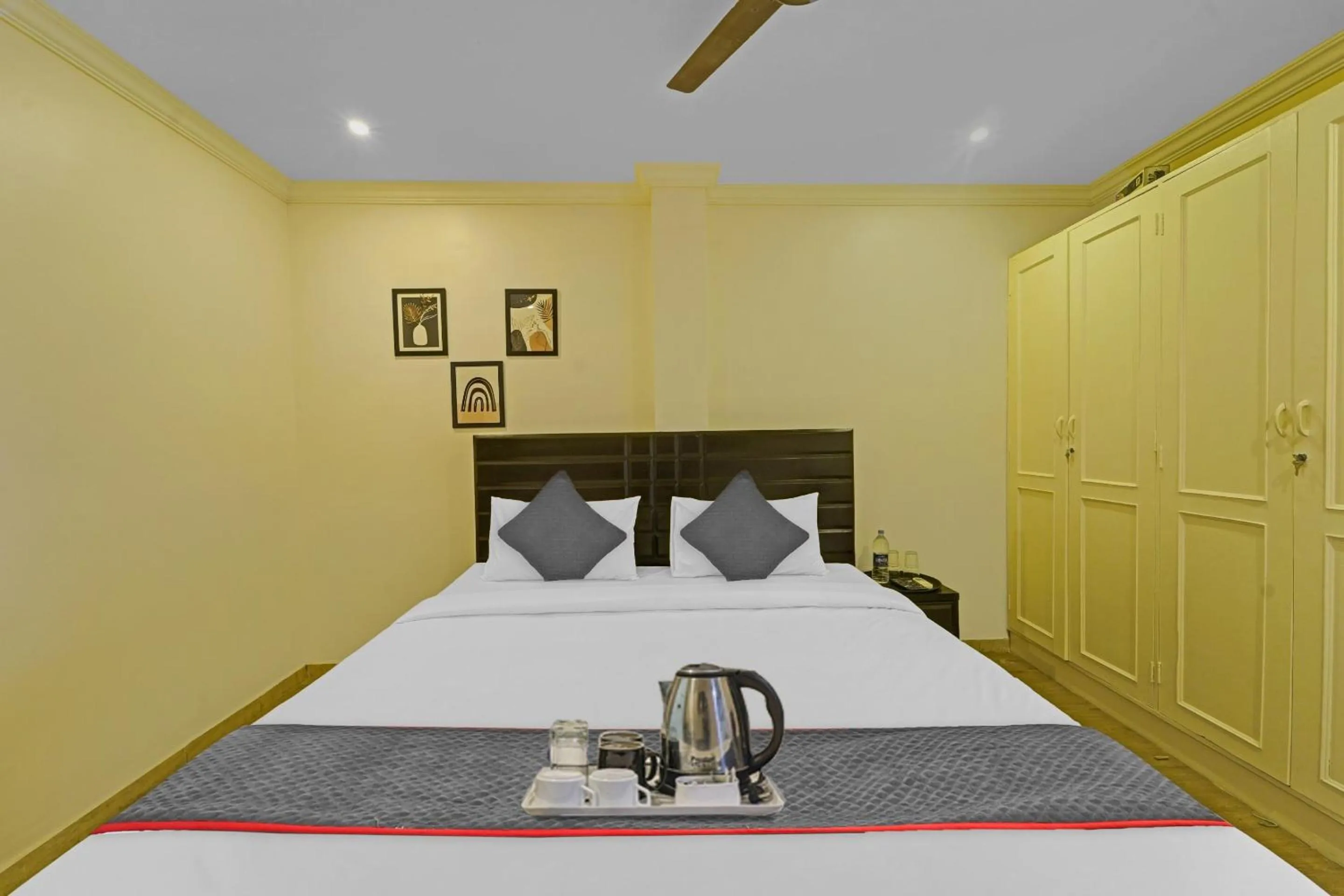 Bedroom, Bed in Townhouse Fantasea Hotels Near OMR
