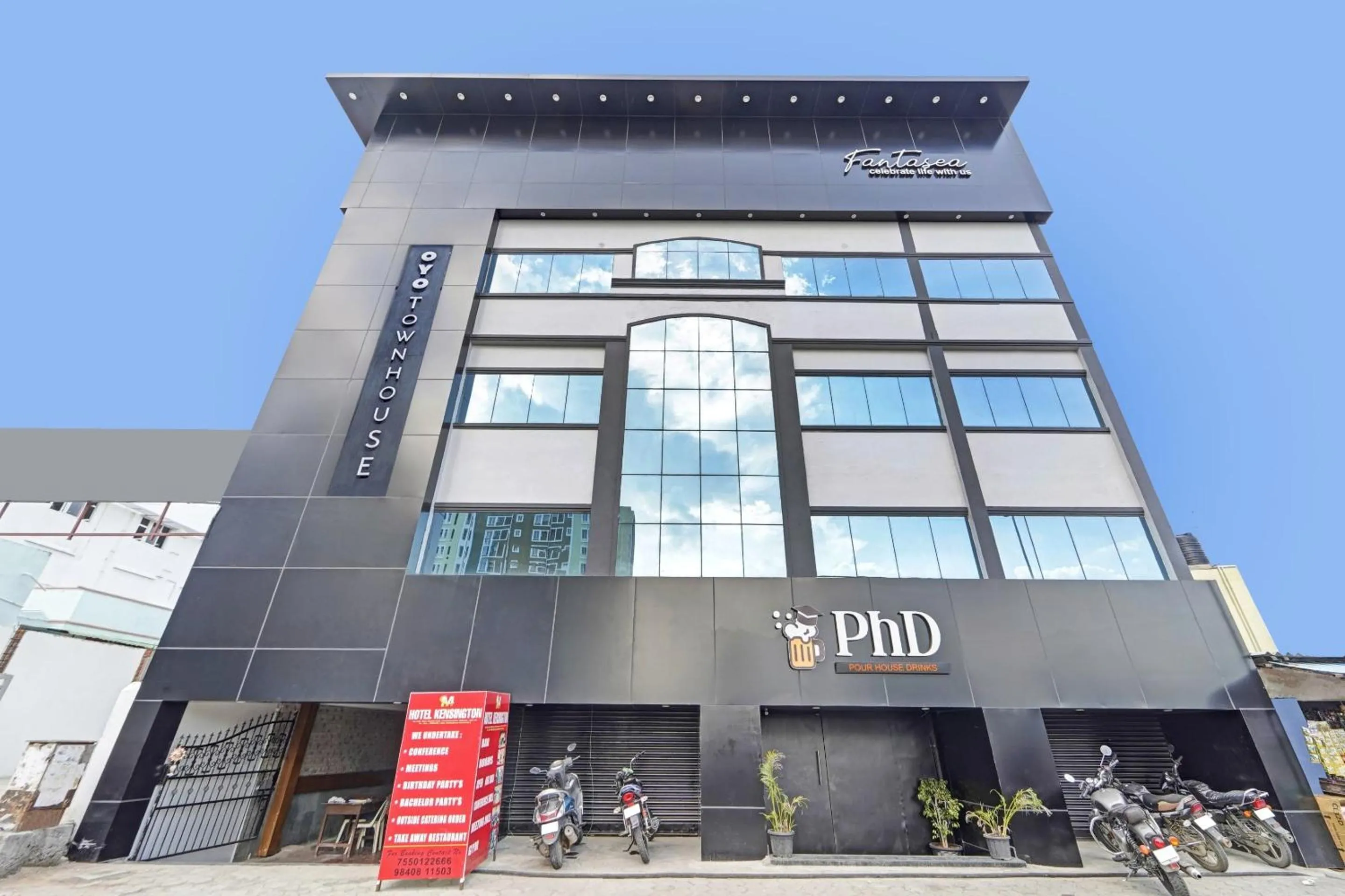 Facade/entrance in Townhouse Fantasea Hotels Near OMR