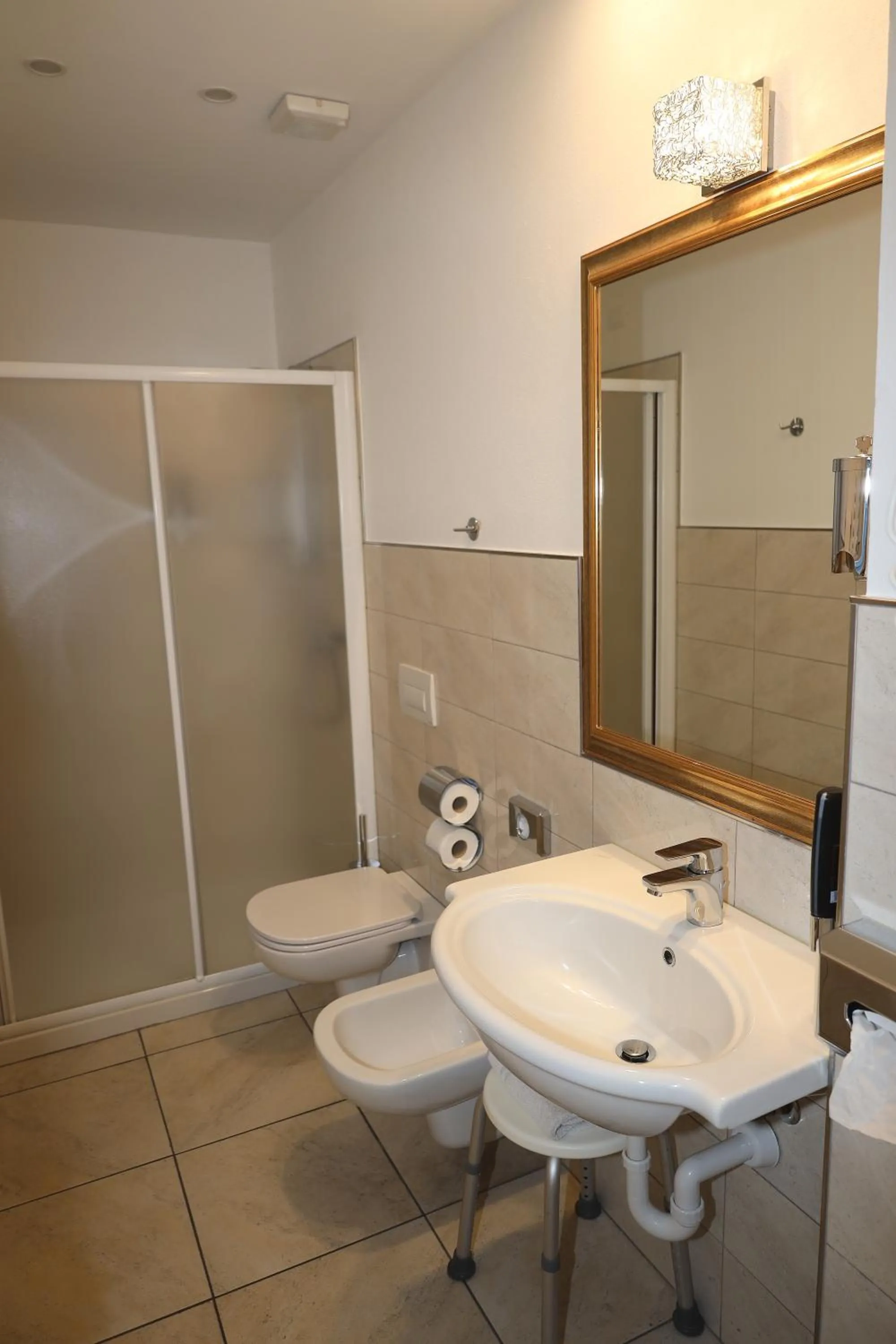 Shower in Hotel Ristorante Continental