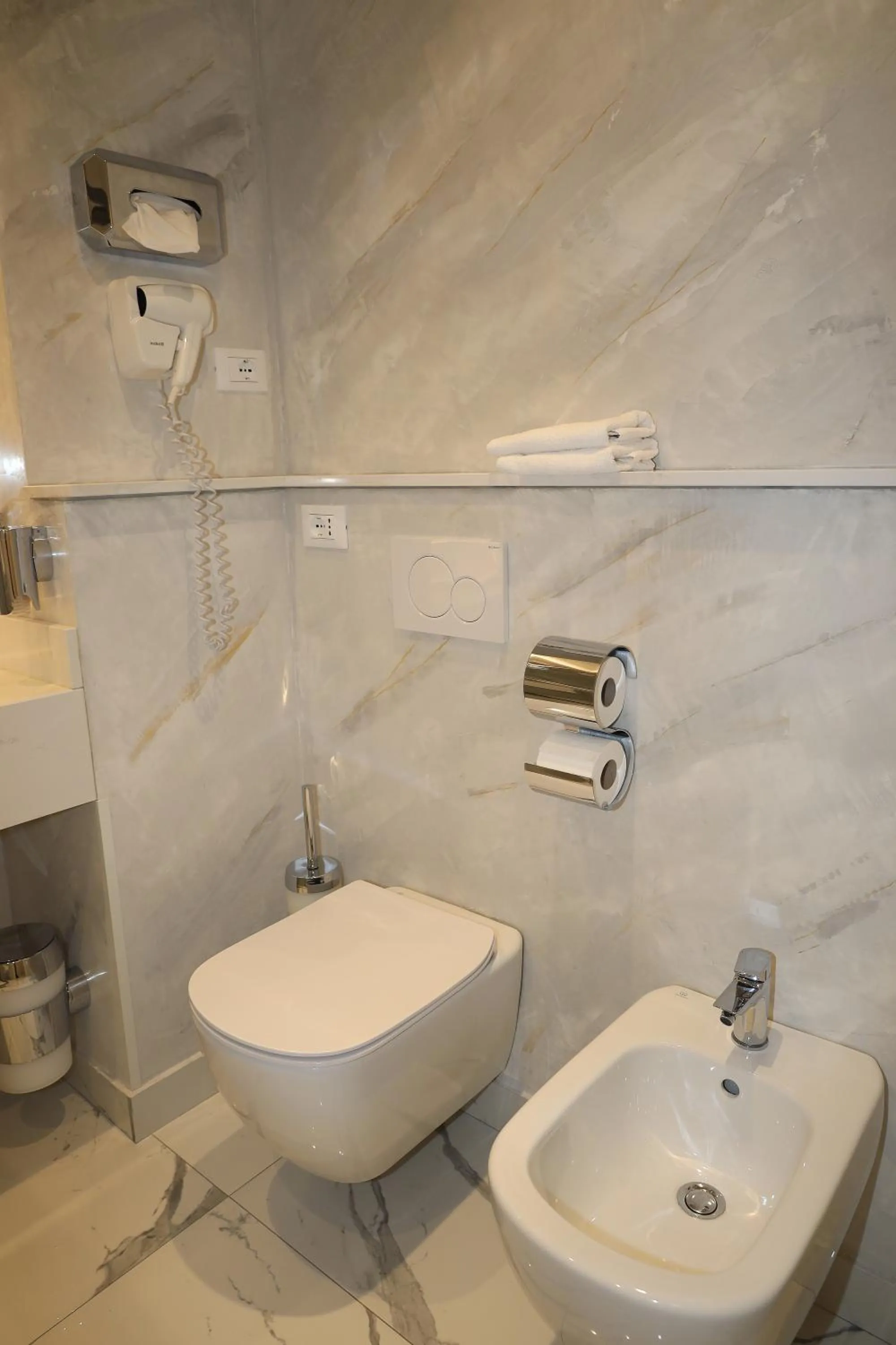 Shower in Hotel Ristorante Continental