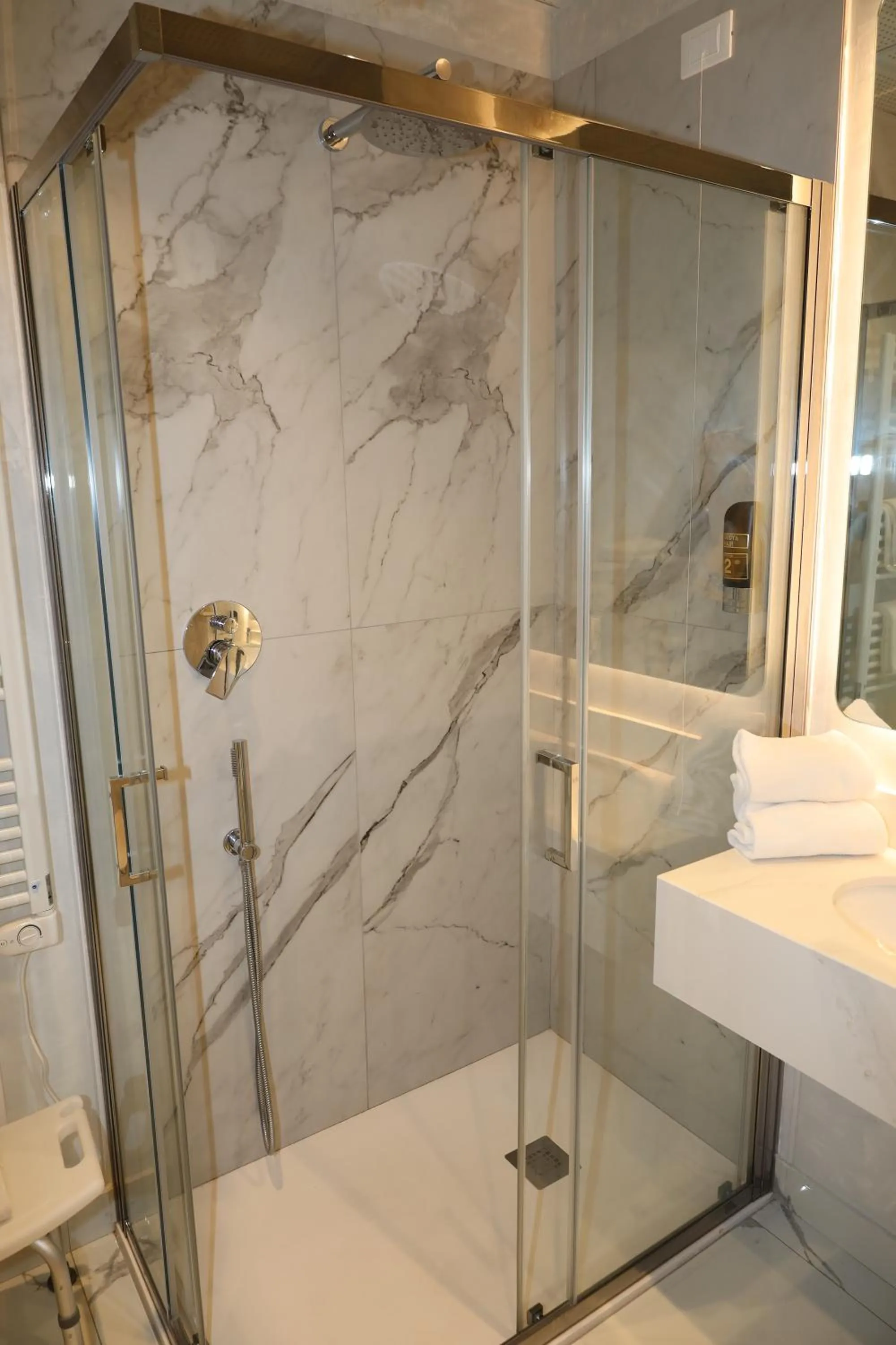 Shower in Hotel Ristorante Continental