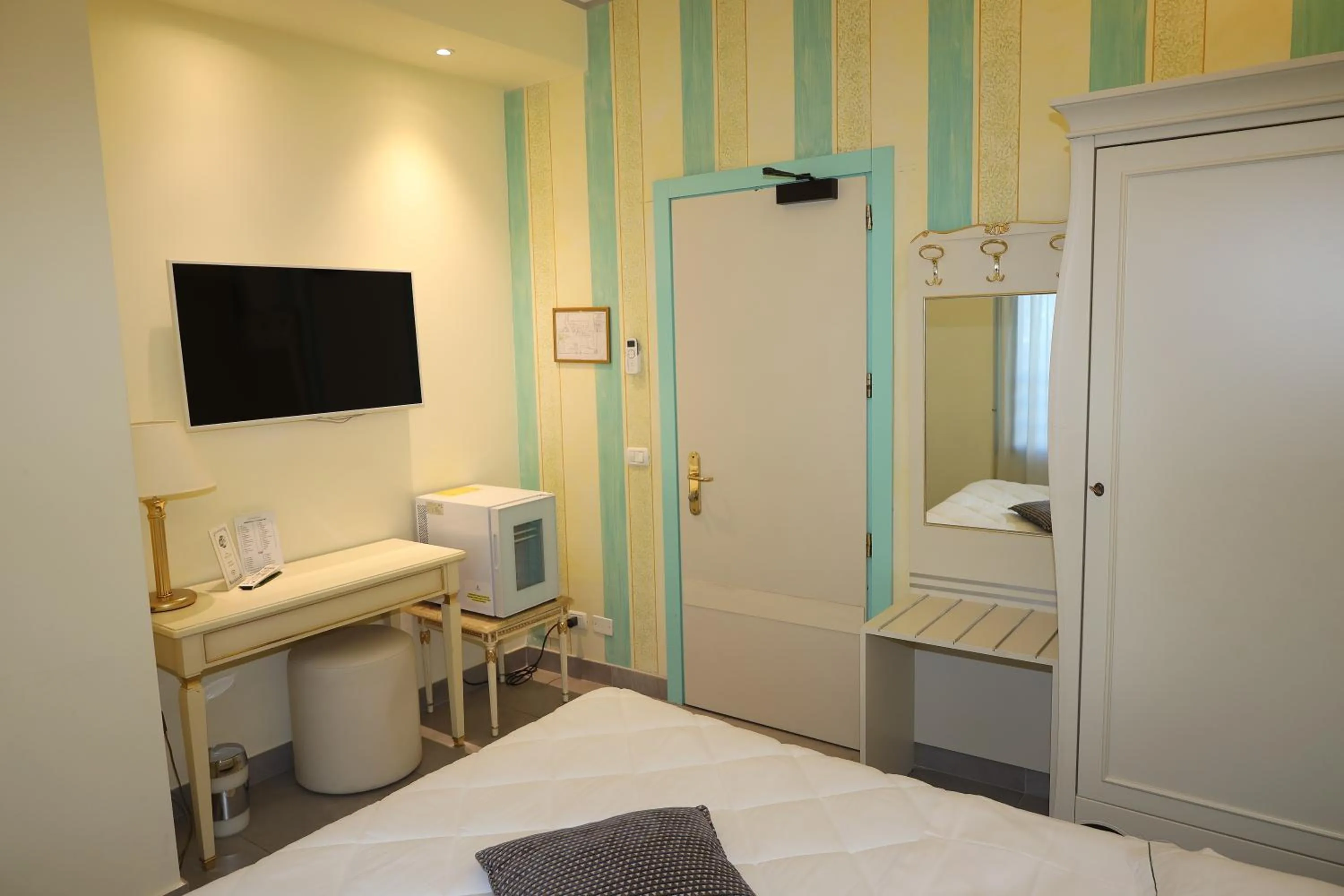 Bed in Hotel Ristorante Continental