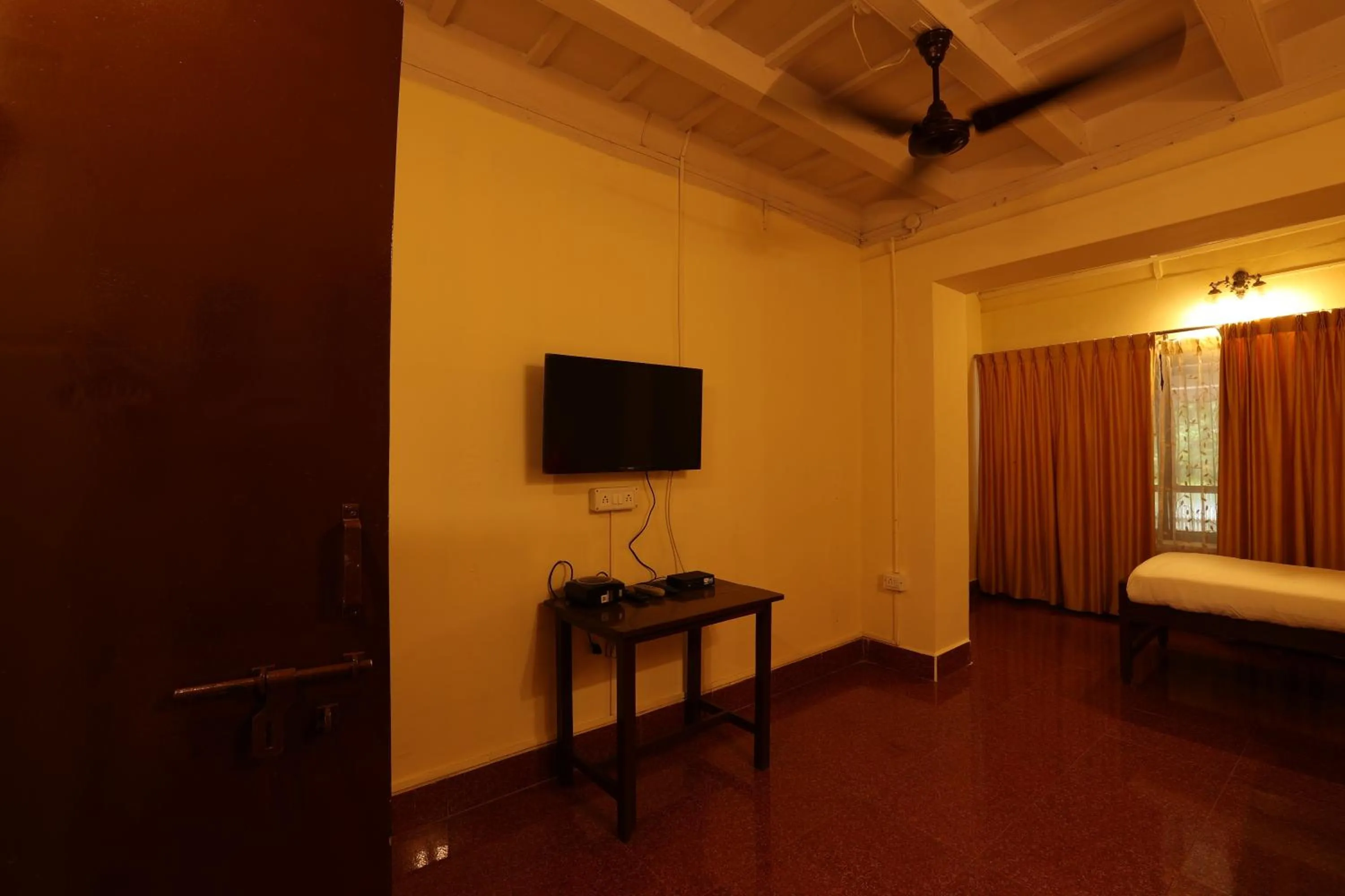 TV and multimedia, Bed in Avadale Coorg - Stag Groups Not Allowed