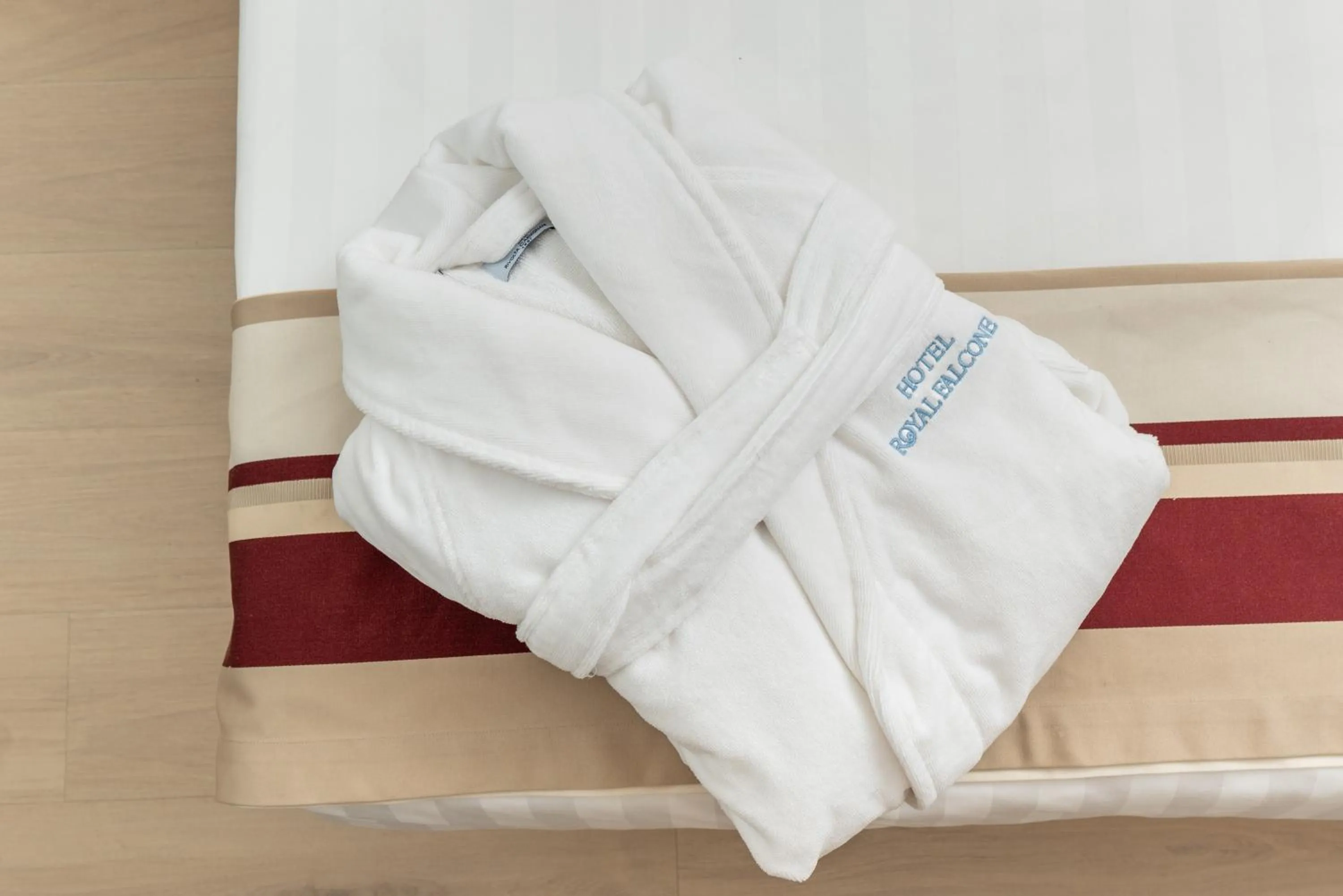 Photo of the whole room, Bed in Hotel Royal Falcone