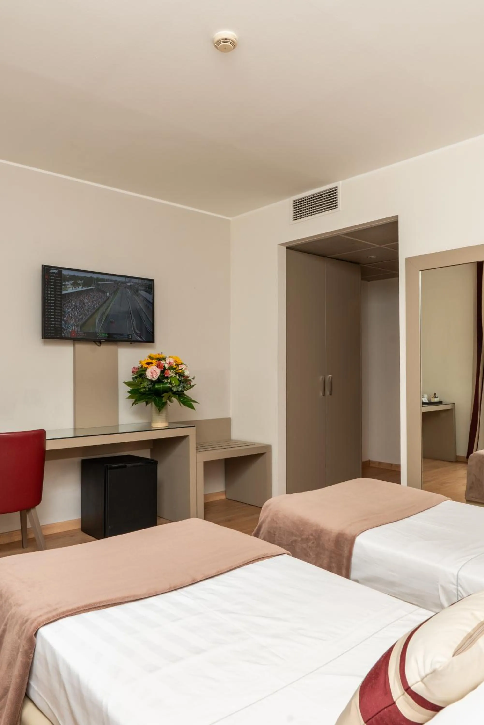 Bedroom, Bed in Hotel Royal Falcone