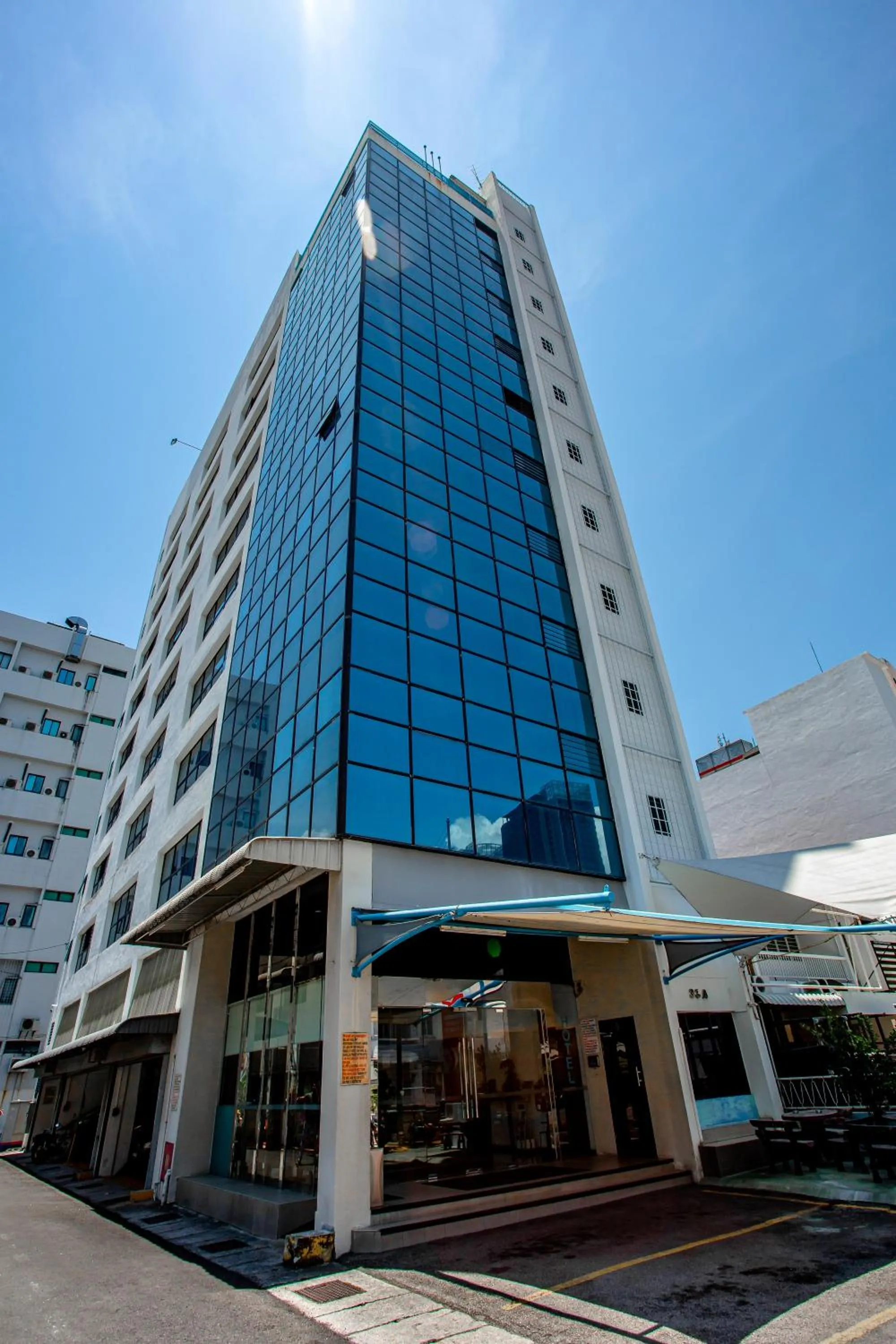 Property building in PP Hotel by Moxy