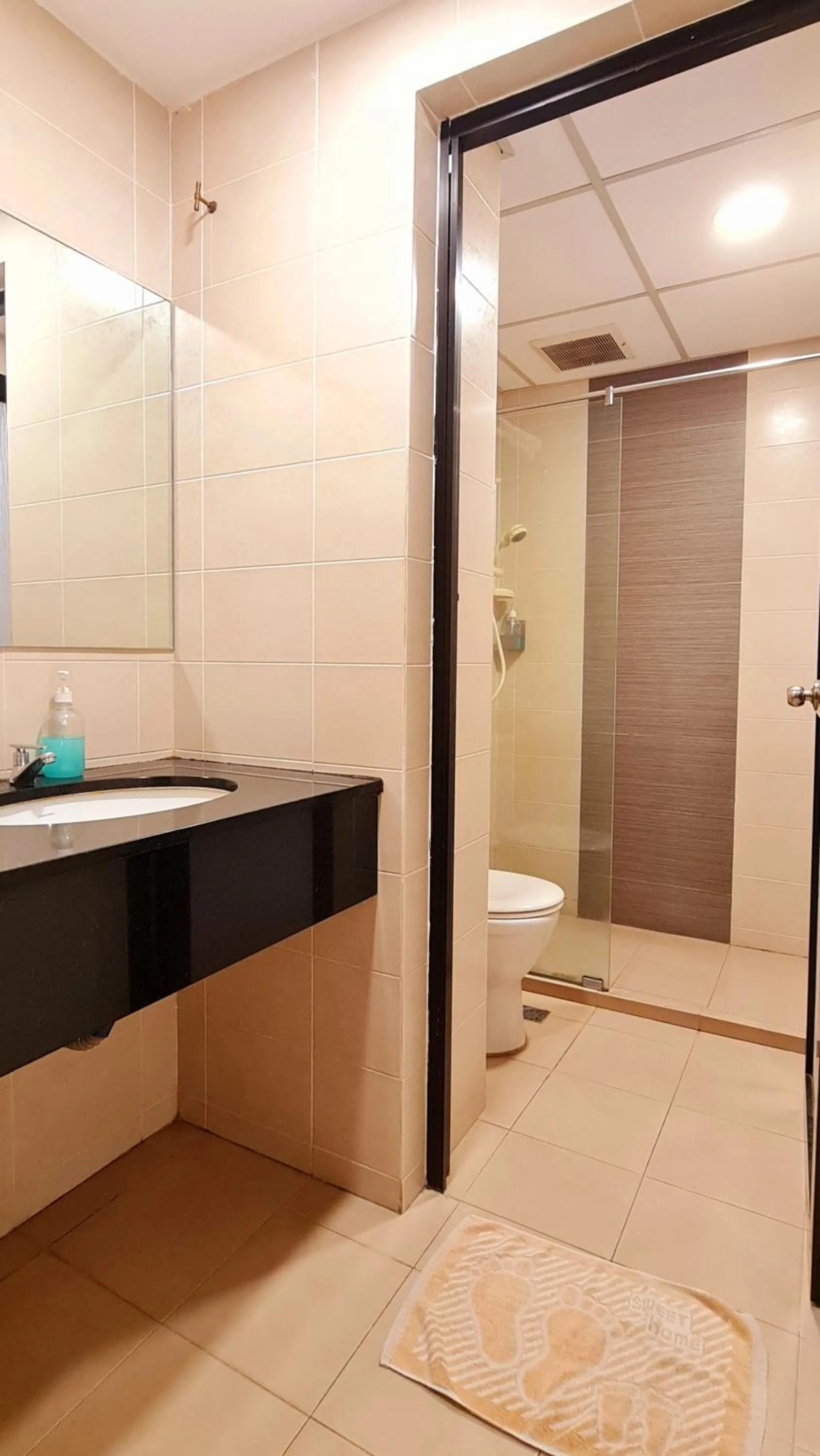 Toilet in PP Hotel by Moxy