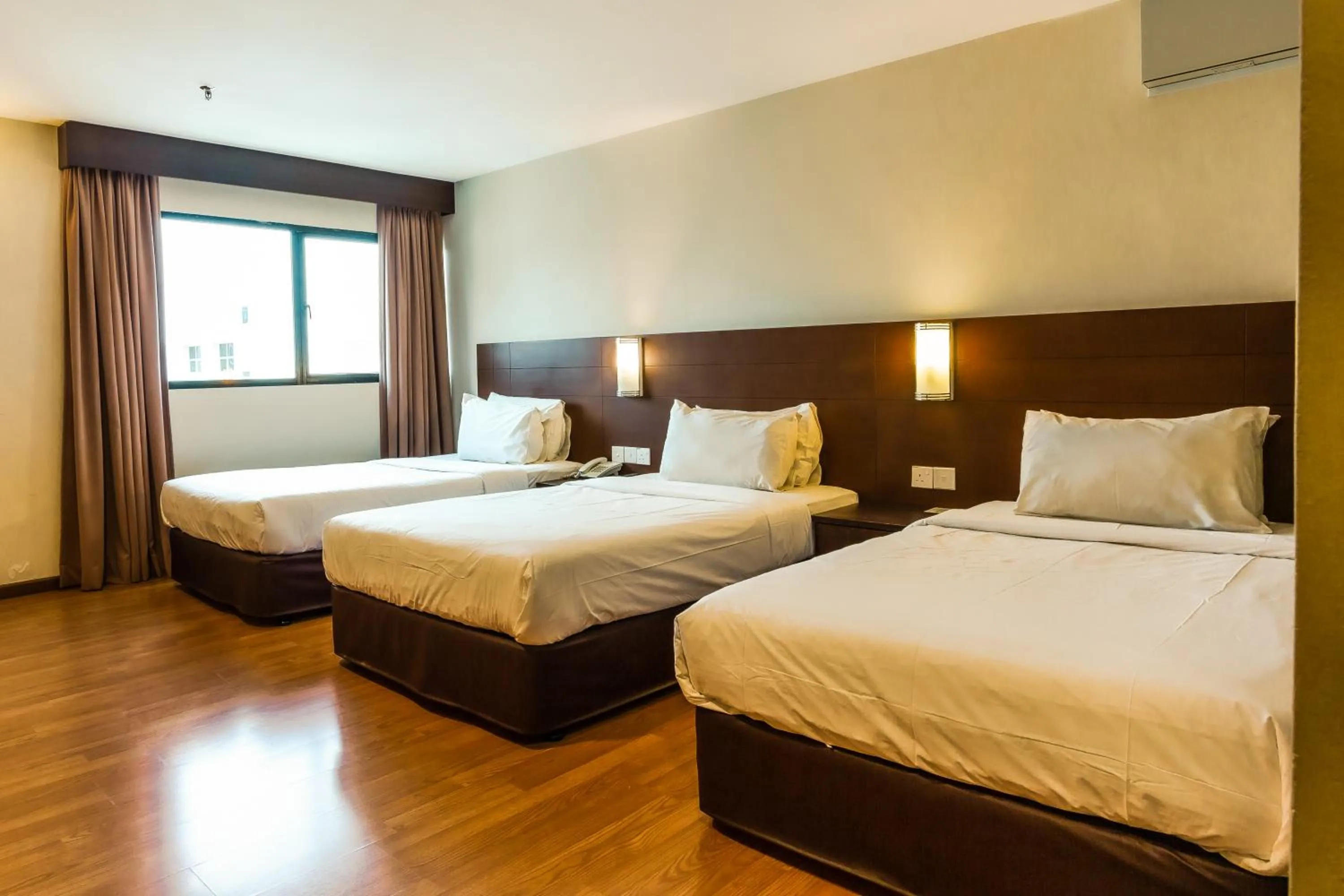 Bed in PP Hotel by Moxy