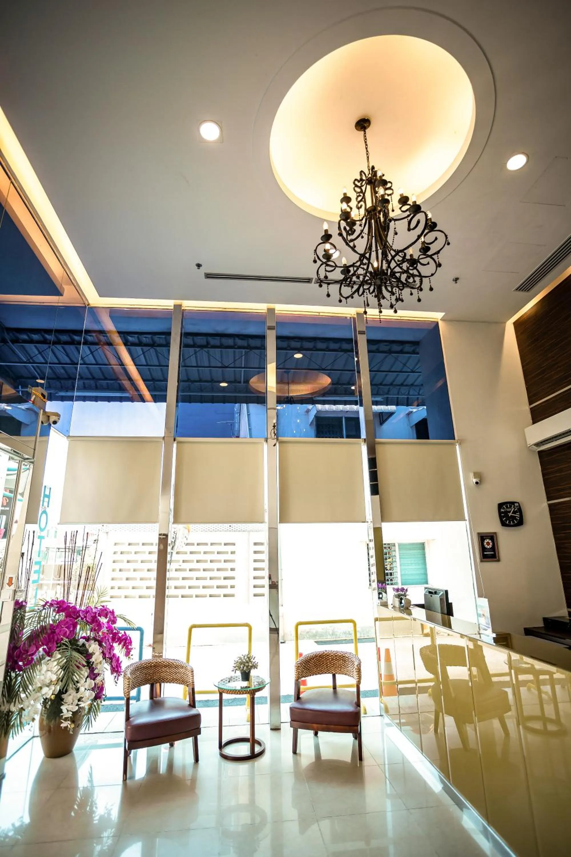 Lobby or reception in PP Hotel by Moxy