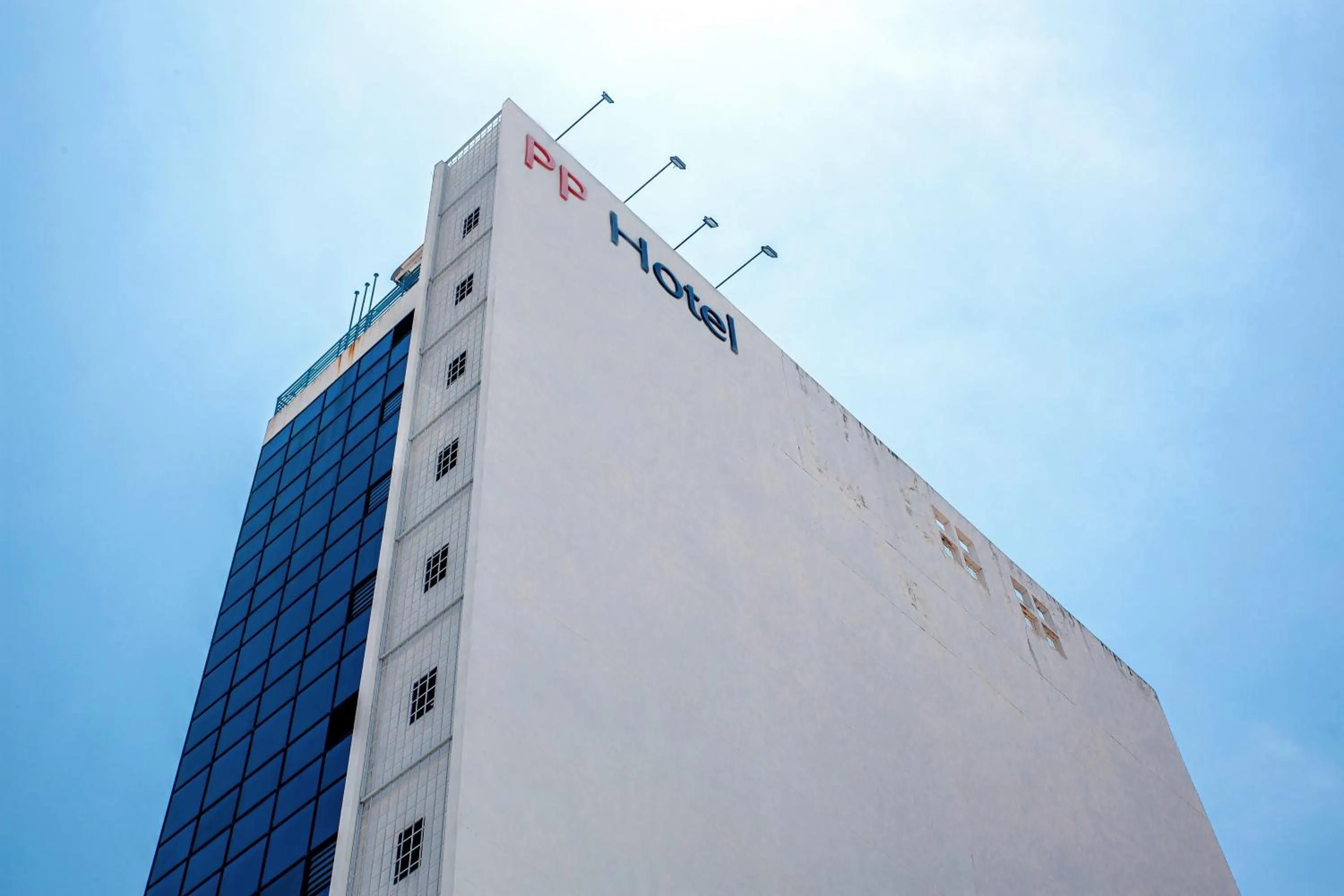 Property building in PP Hotel by Moxy