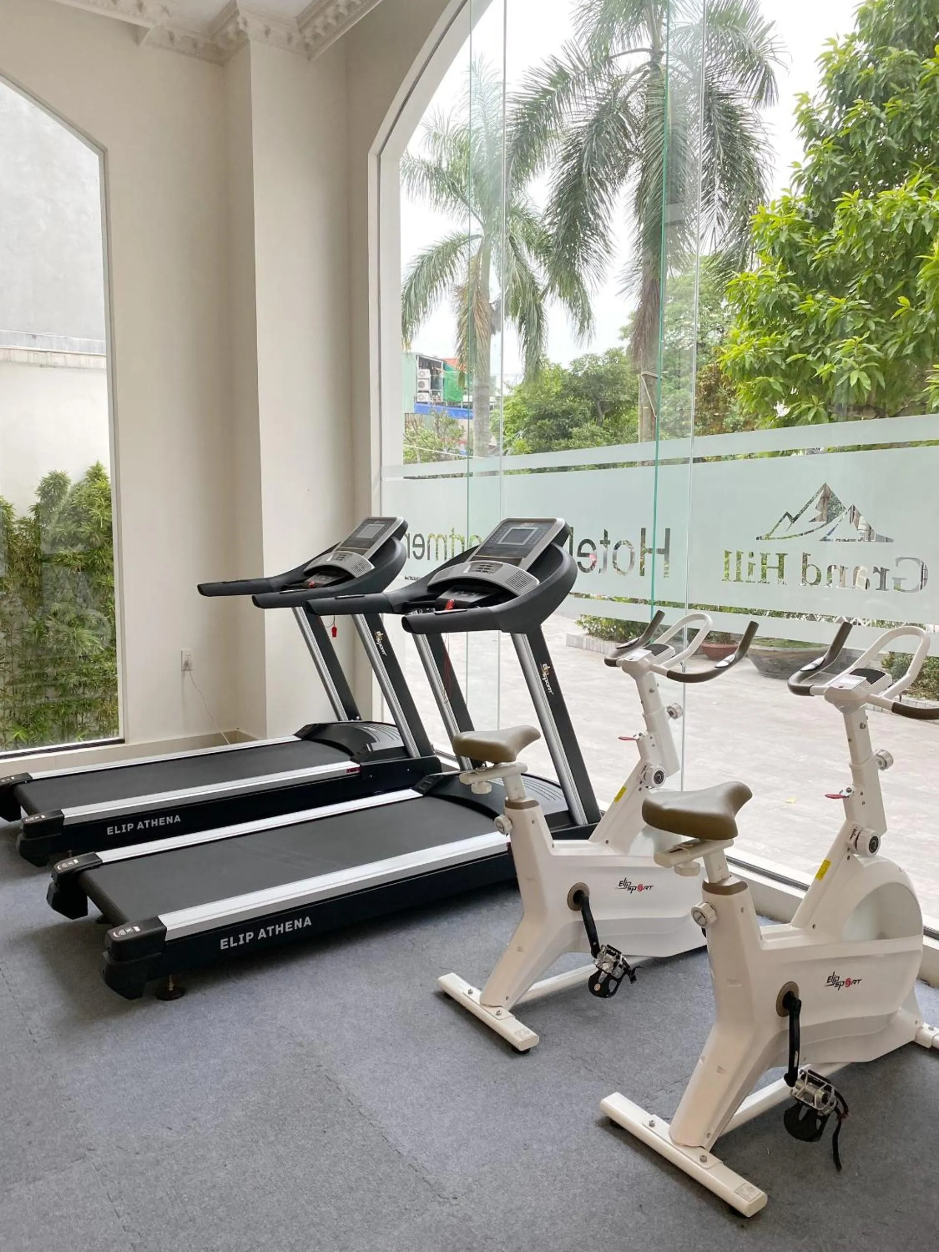 Fitness centre/facilities in Grand Hill Hotel & Apartment