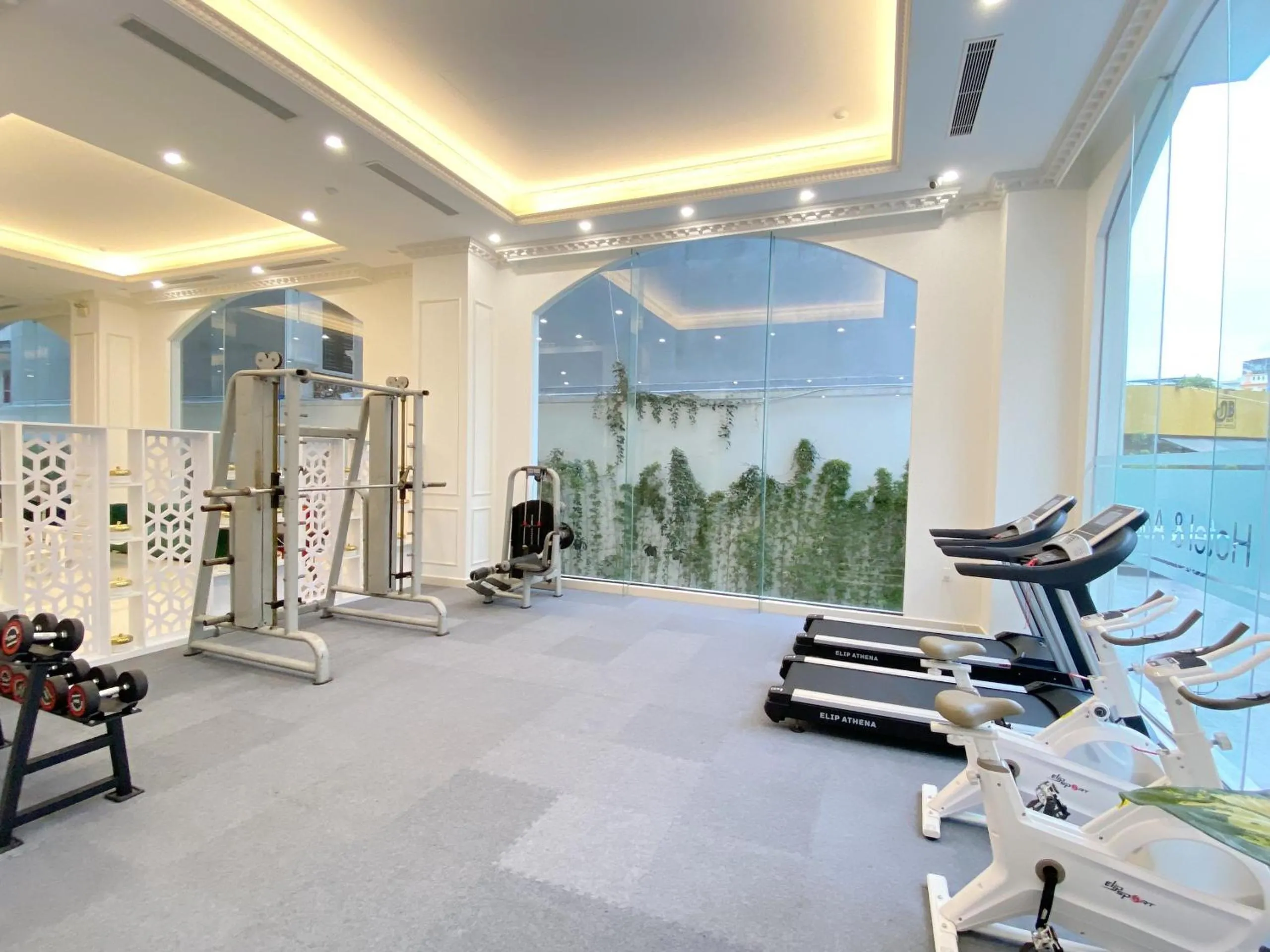 Fitness centre/facilities in Grand Hill Hotel & Apartment