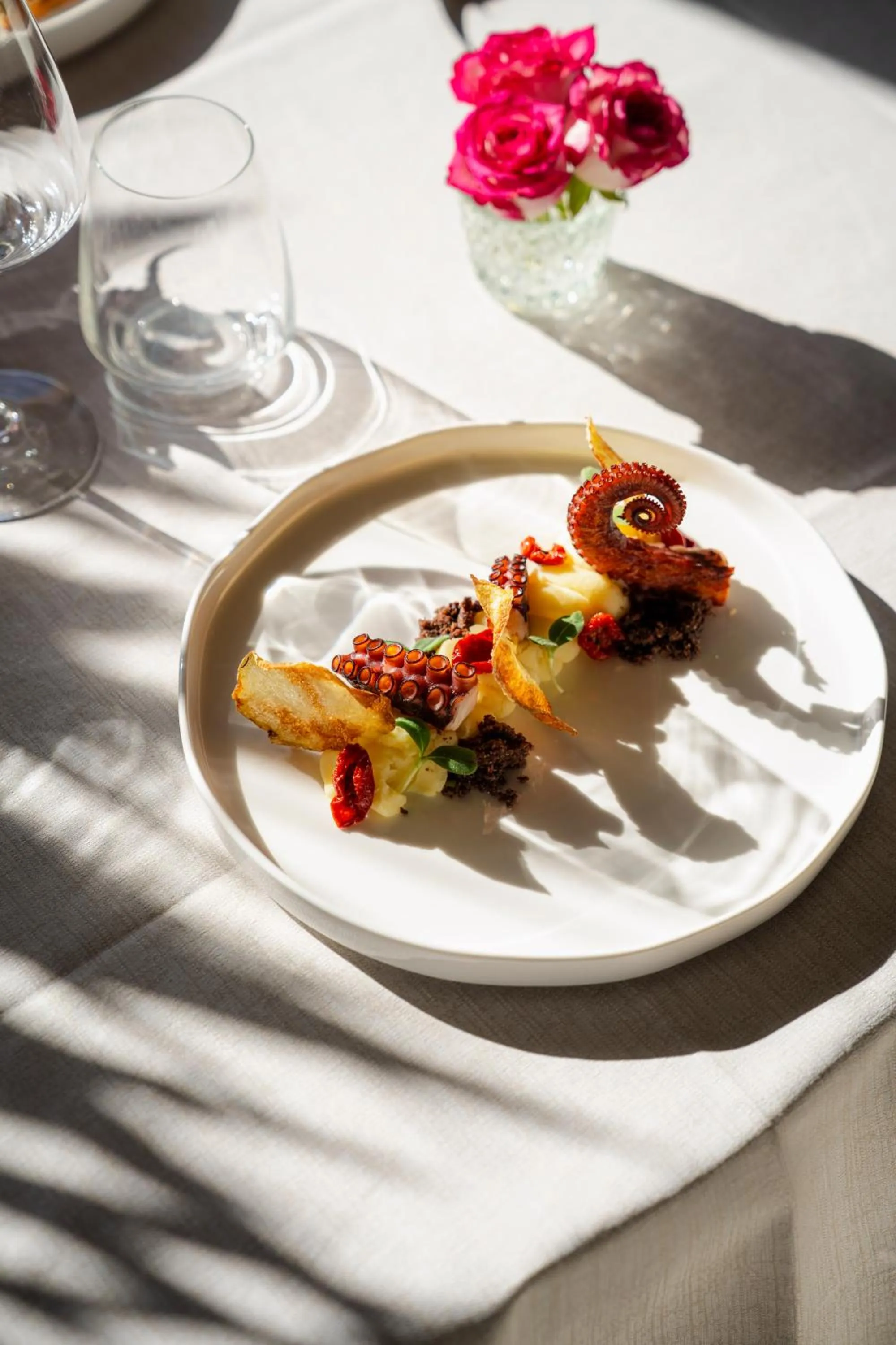 Restaurant/places to eat in Red's Redaelli Hotel