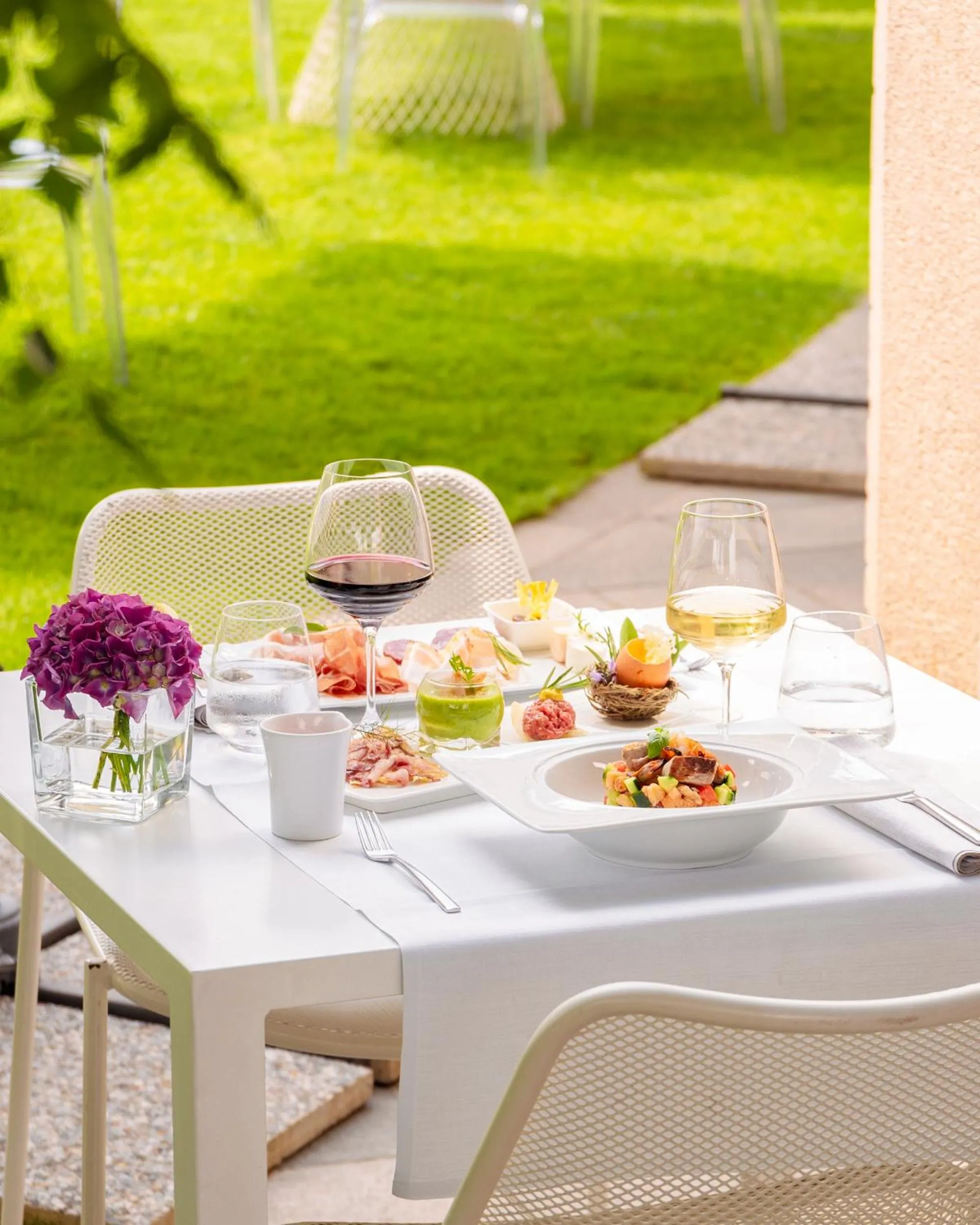 Food in Red's Redaelli Hotel