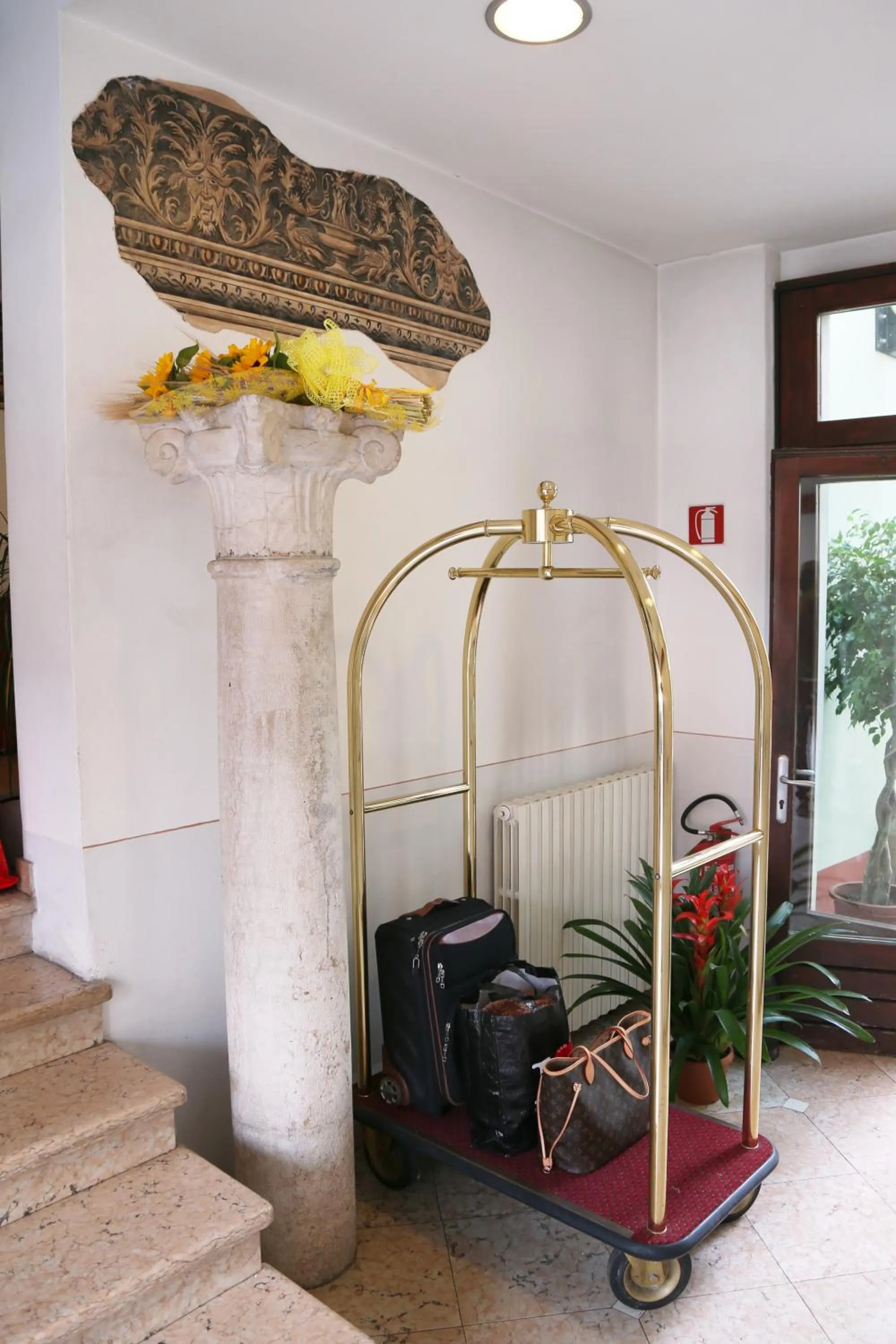 Decorative detail in Hotel Mantegna Stazione, MantegnaHotels