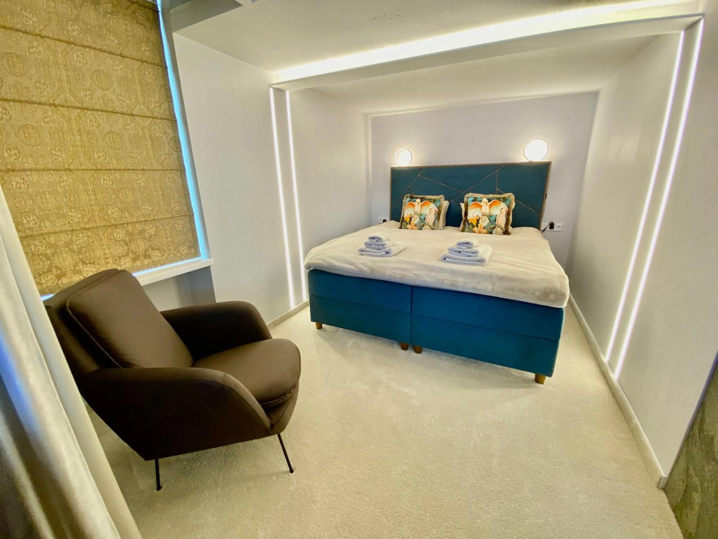 Luxury Queen V apartment with Jacuzzi