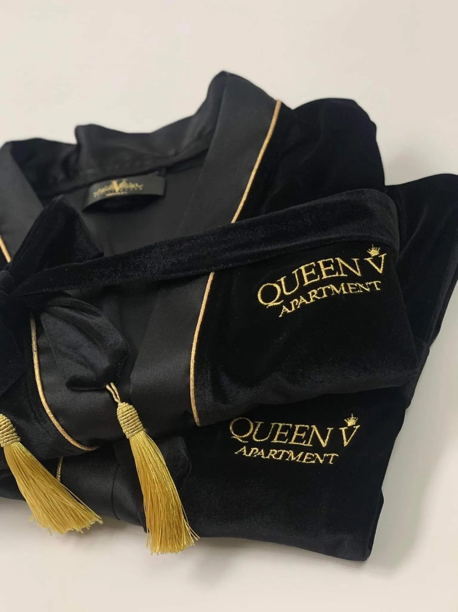 Luxury Queen V apartment with Jacuzzi