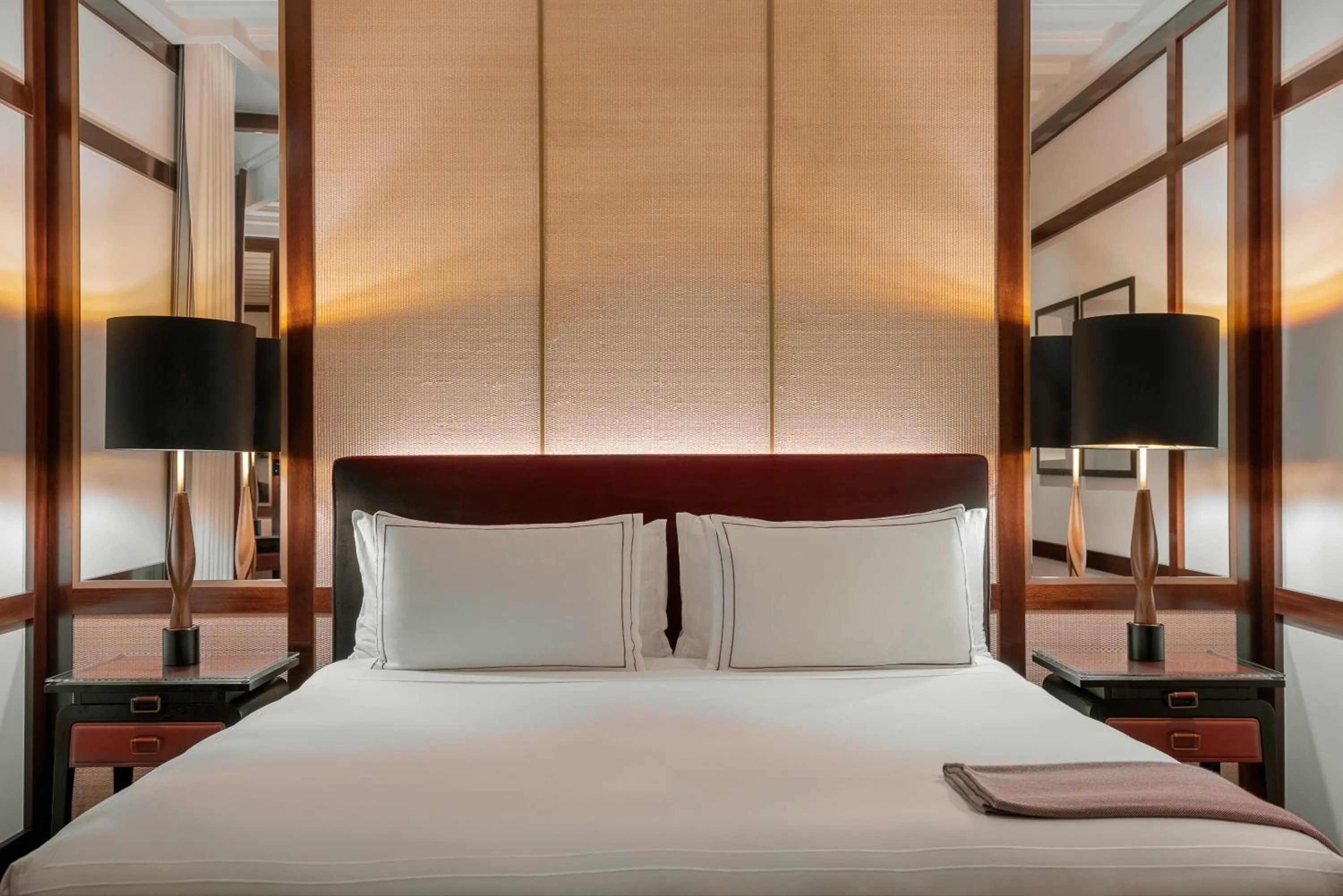 Bed in Portrait Milano - Lungarno Collection