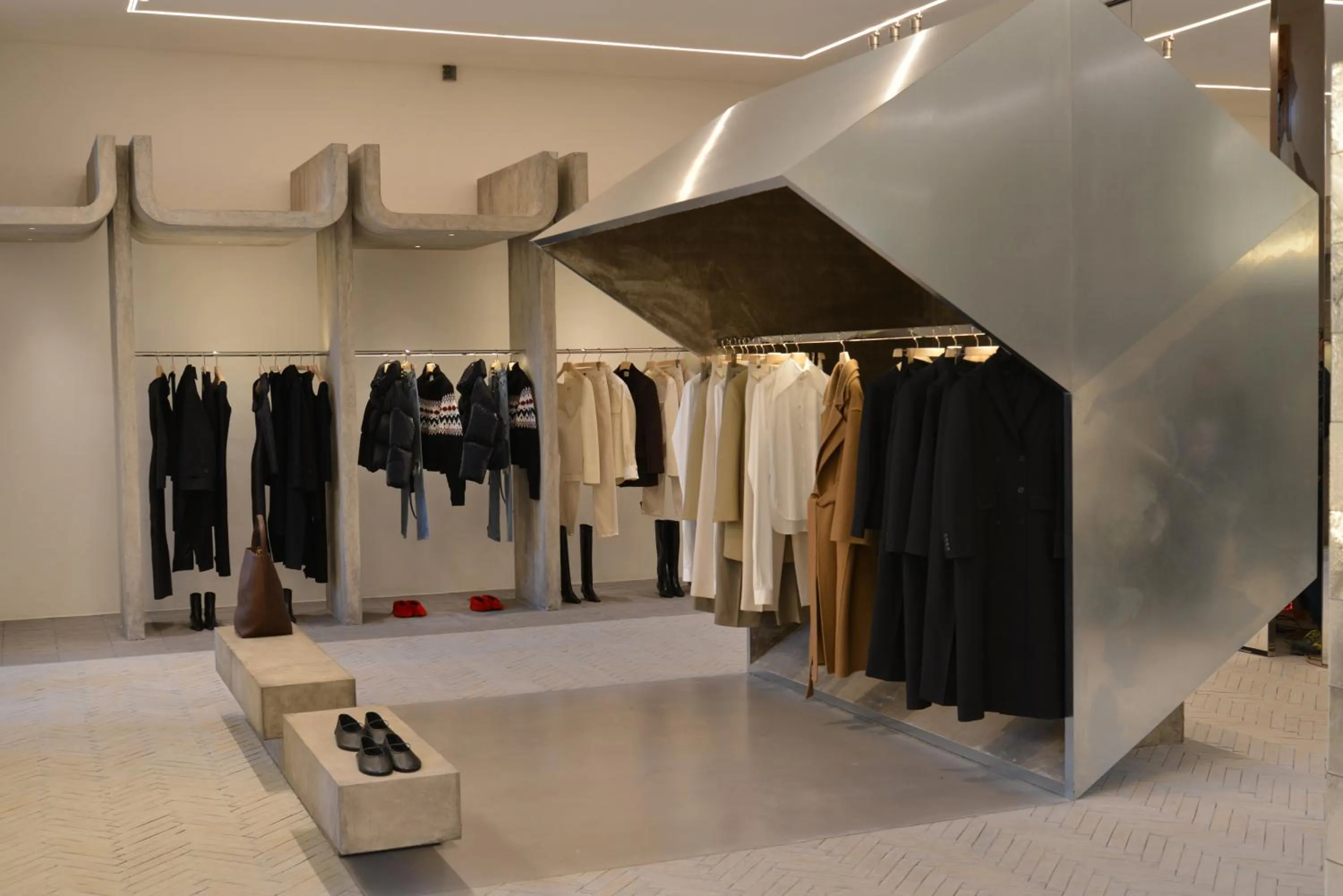 Shopping Area in Portrait Milano - Lungarno Collection