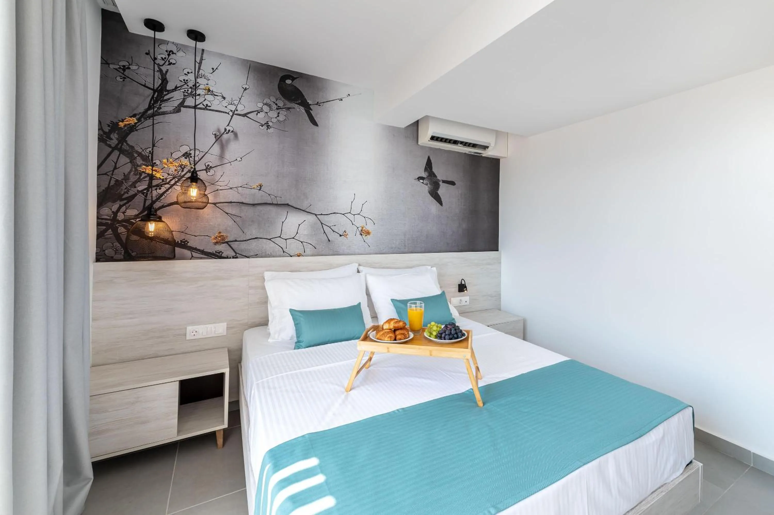 Bed in Kellys Luxury Apartments