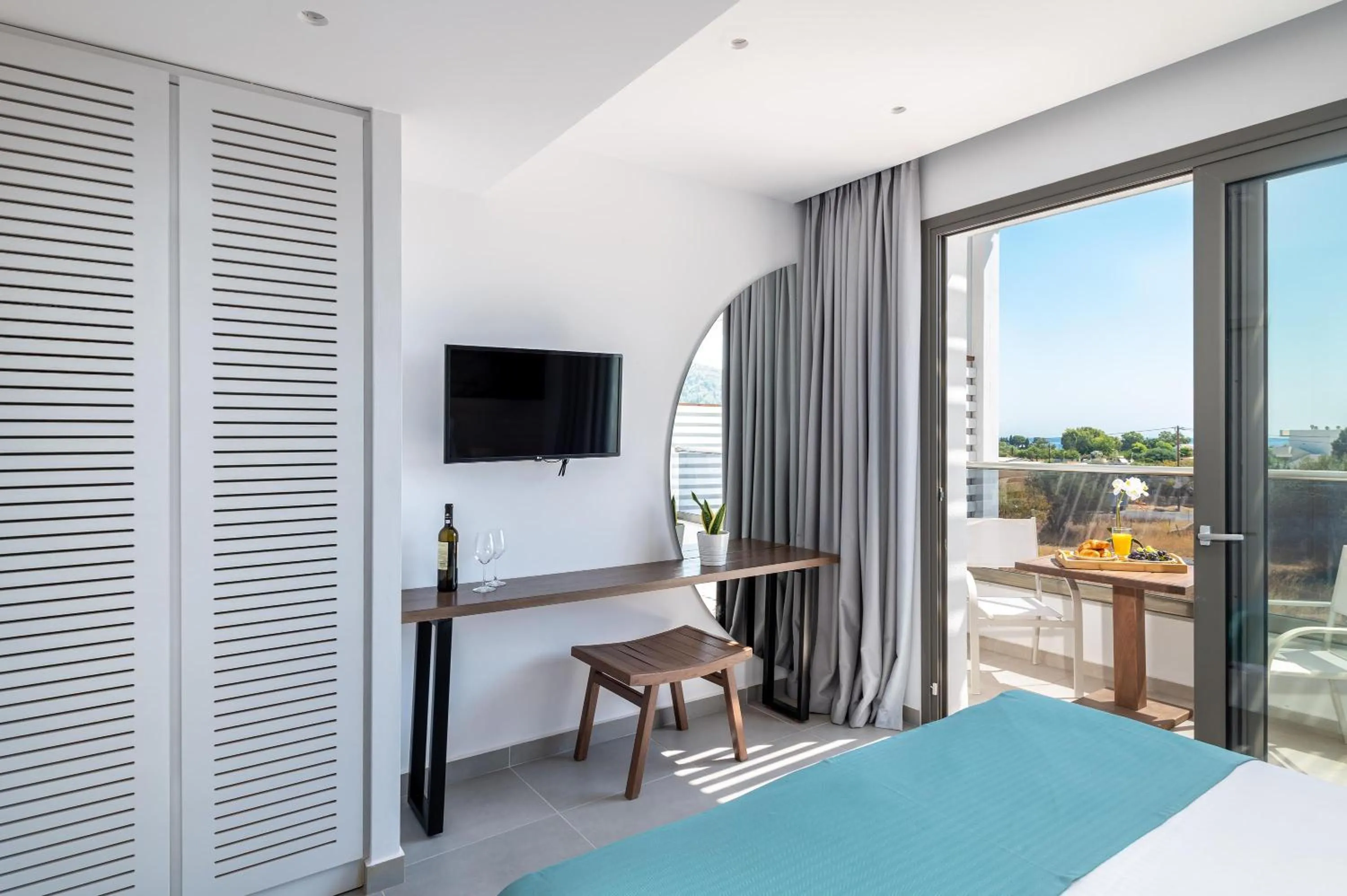 Bed in Kellys Luxury Apartments