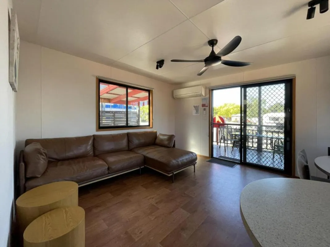 Living room in BIG4 Bendigo Park Lane Holiday Park