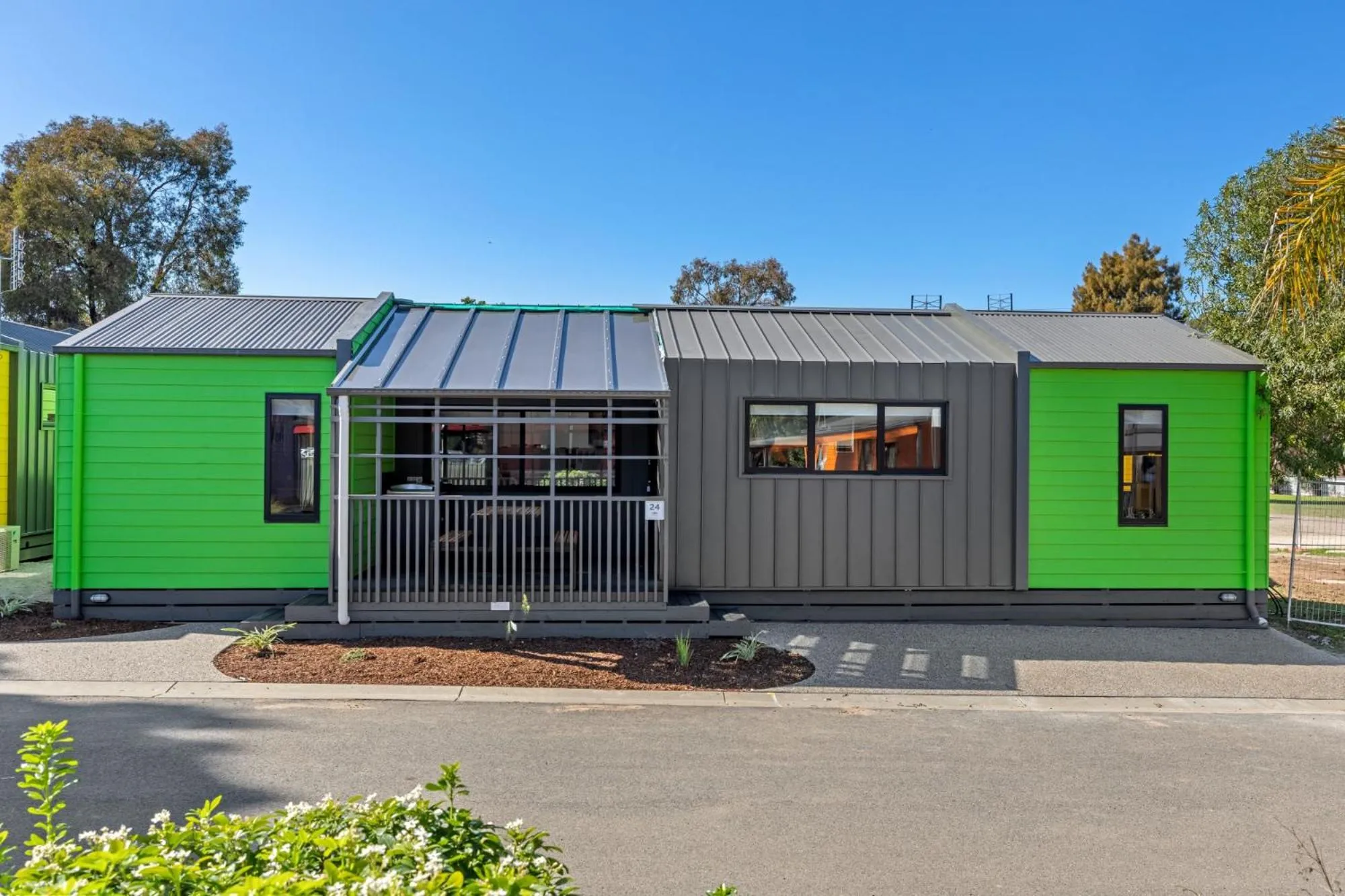 Property building in BIG4 Bendigo Park Lane Holiday Park