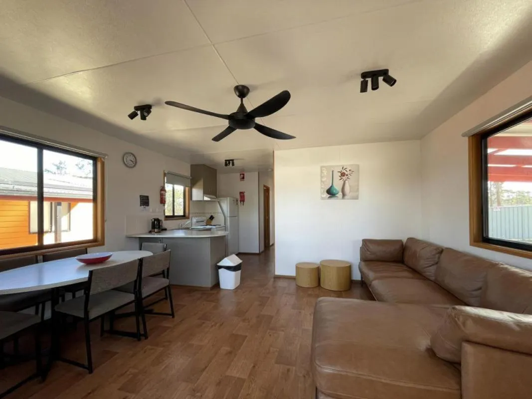 Living room in BIG4 Bendigo Park Lane Holiday Park
