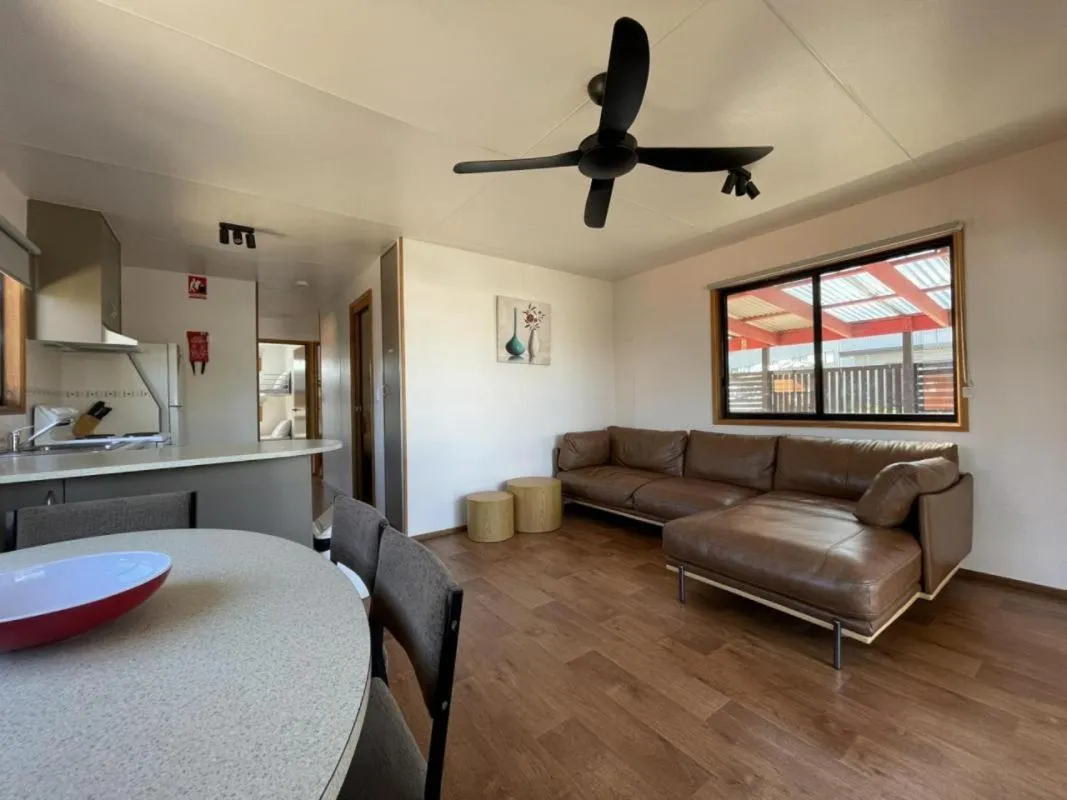 Living room in BIG4 Bendigo Park Lane Holiday Park