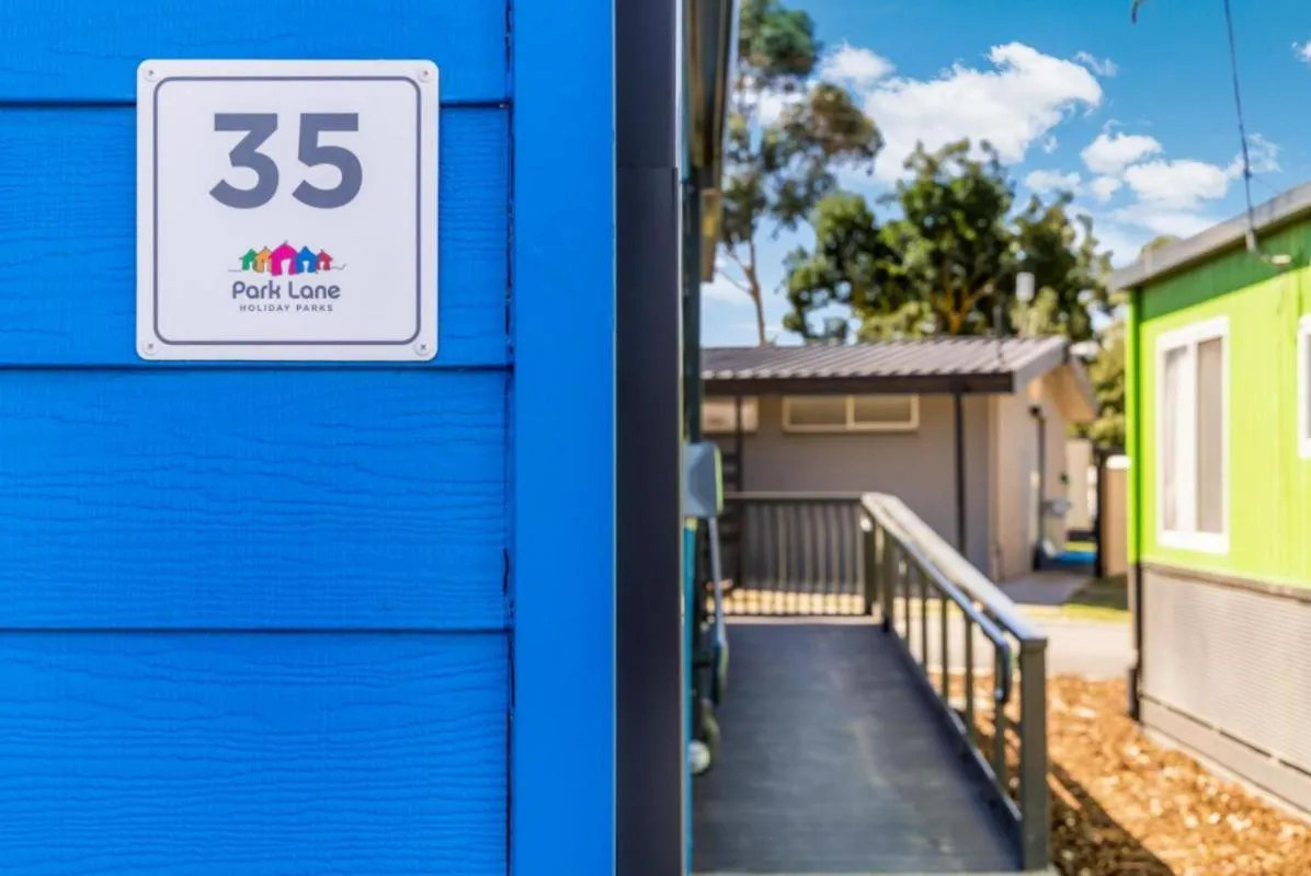 Property building in BIG4 Bendigo Park Lane Holiday Park