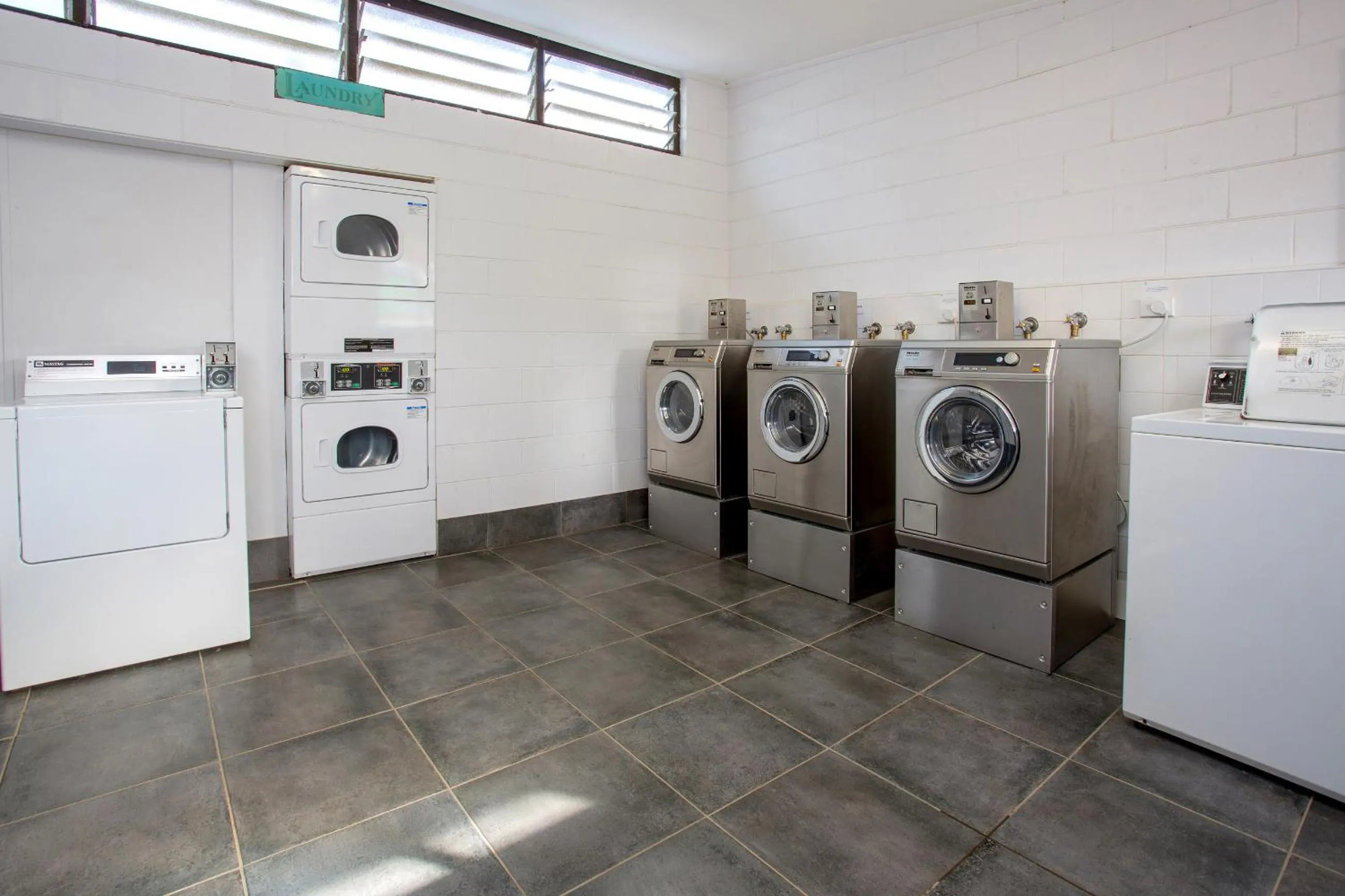 laundry in BIG4 Bendigo Park Lane Holiday Park