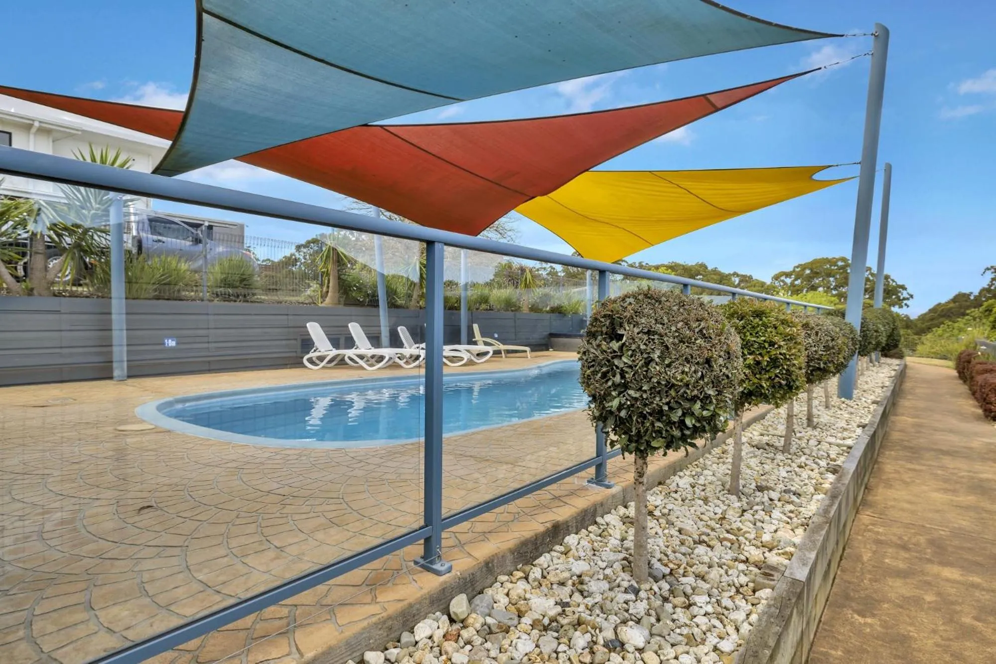 Swimming pool in Metung Holiday Villas