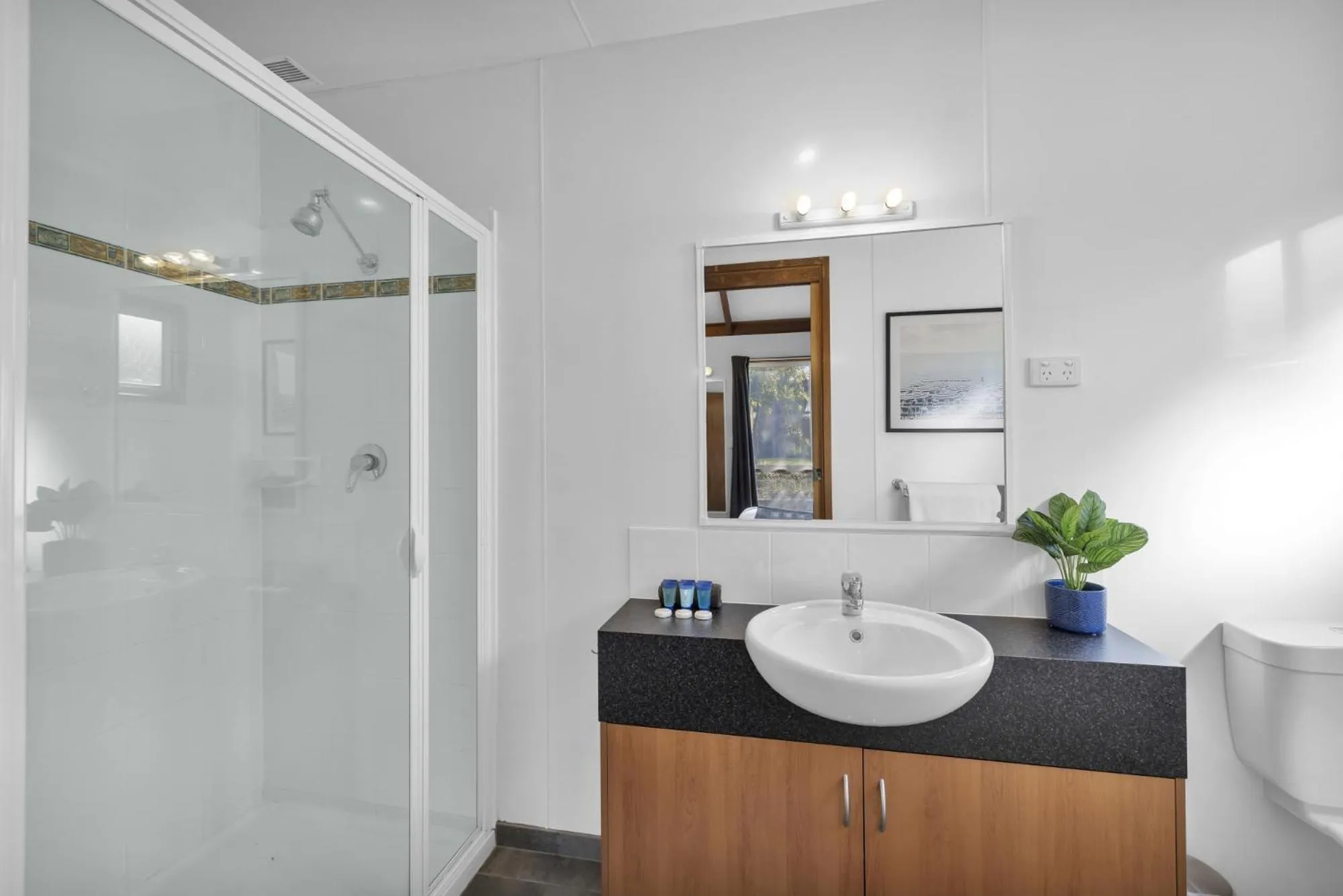 Bathroom in Metung Holiday Villas