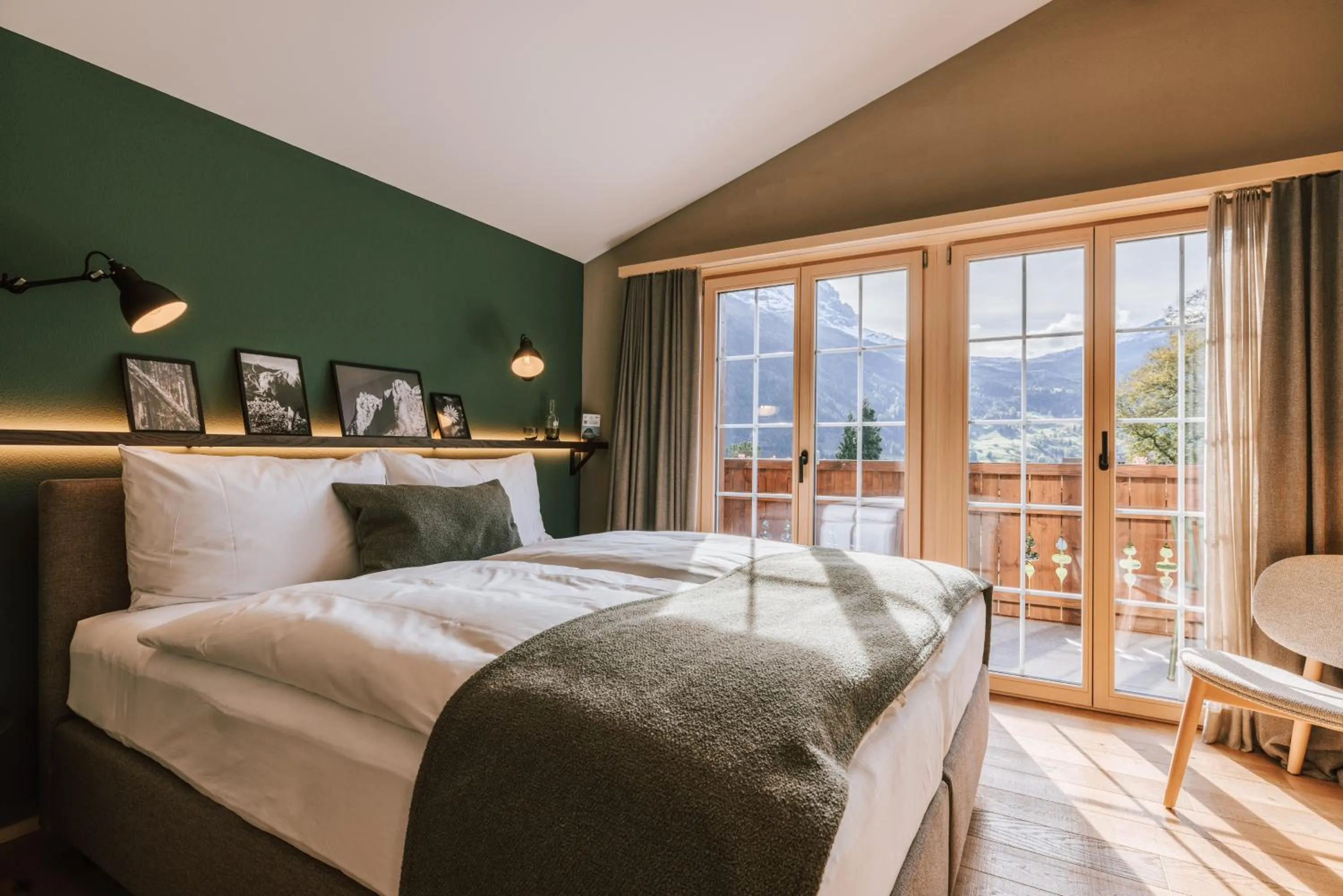 Bedroom, Bed in Hotel Fiescherblick