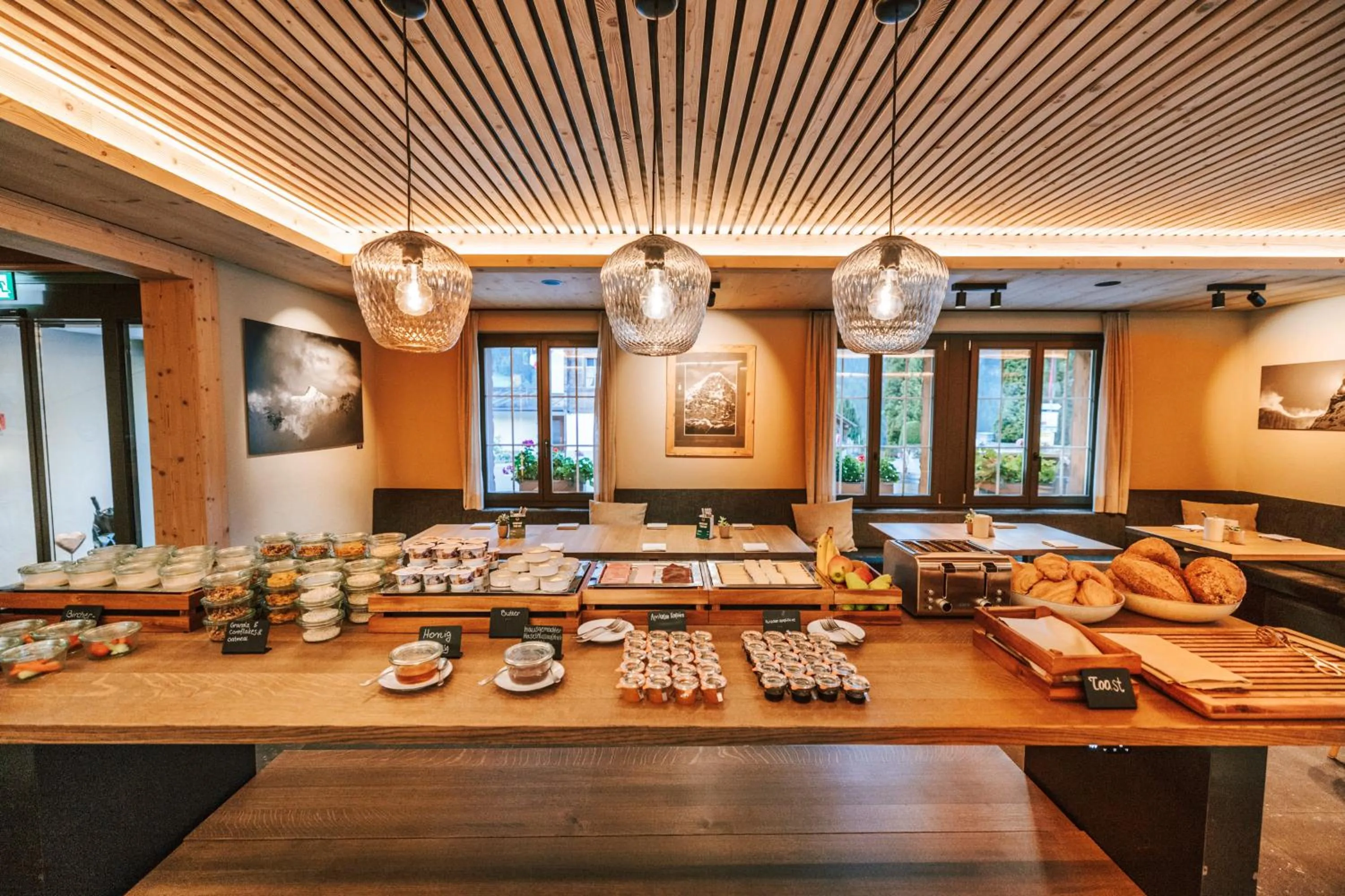 Breakfast in Hotel Fiescherblick