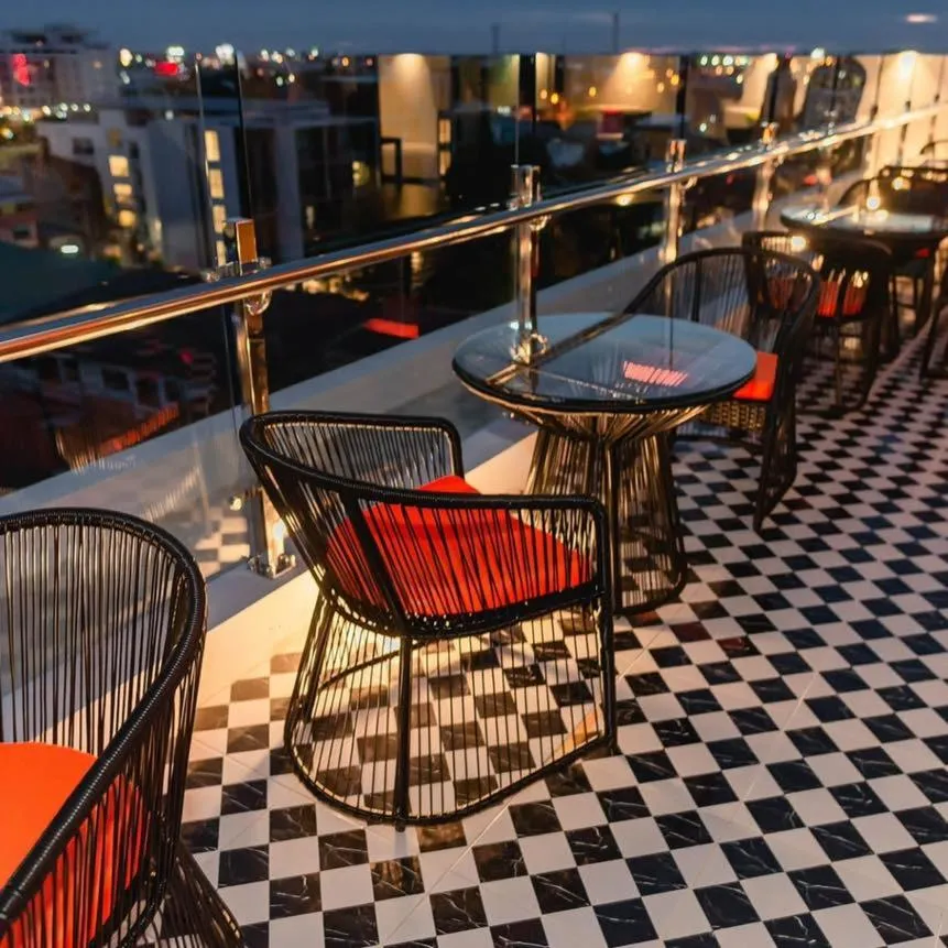 Restaurant/places to eat in Hotel Agnes