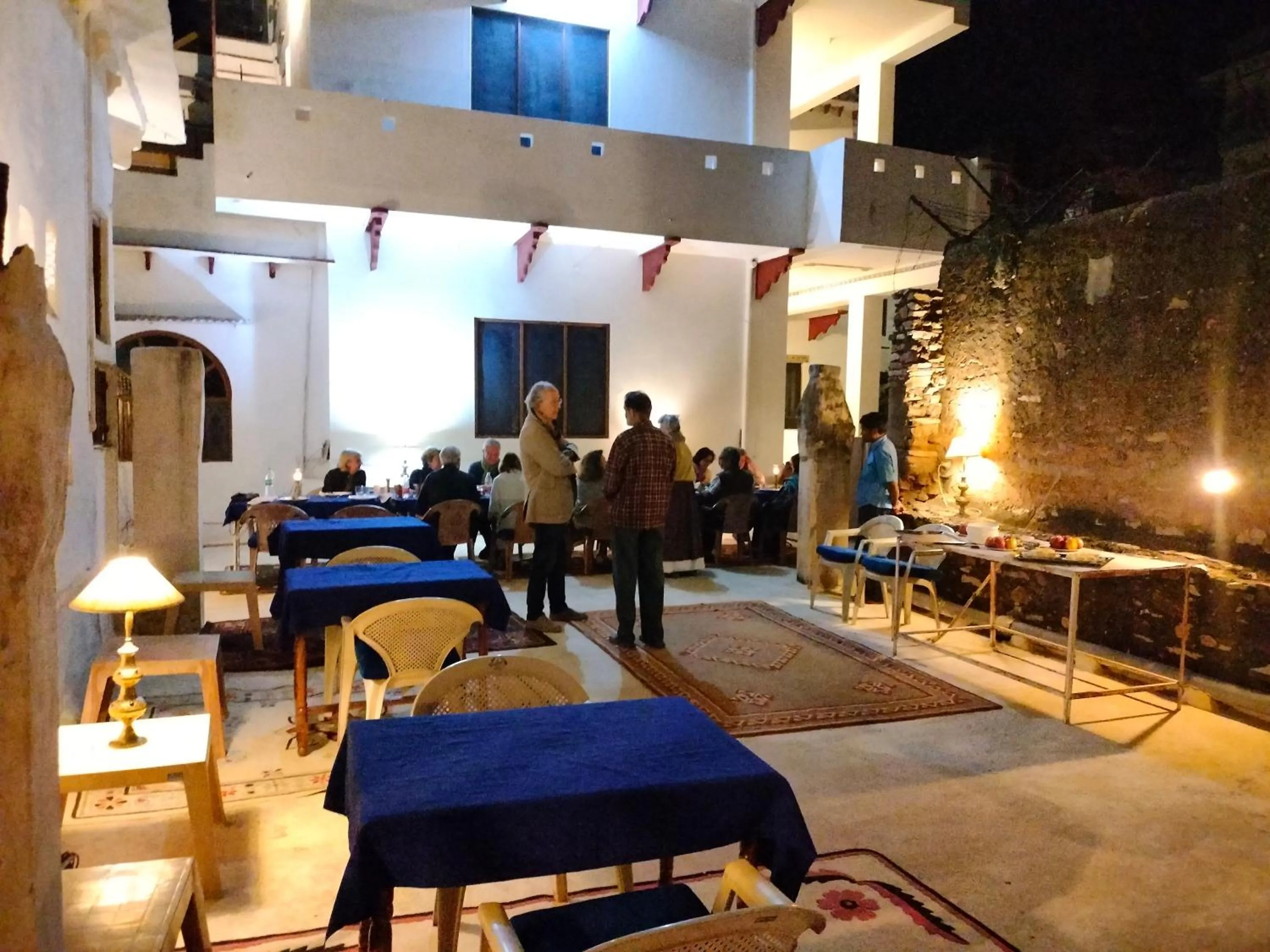 Restaurant/places to eat in Haveli Braj Bhushanjee Heritage Hotel and Museum