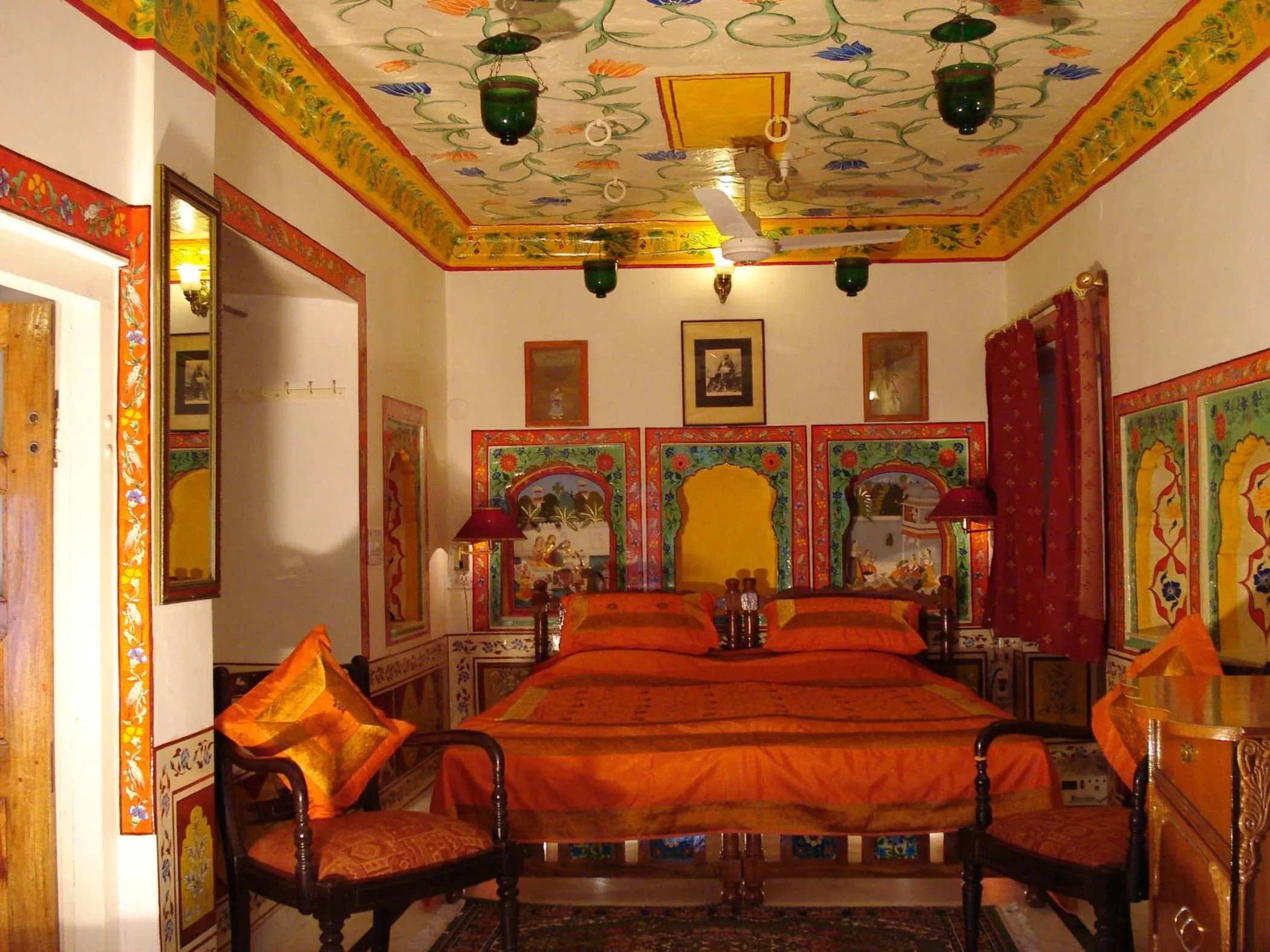 Bedroom in Haveli Braj Bhushanjee Heritage Hotel and Museum